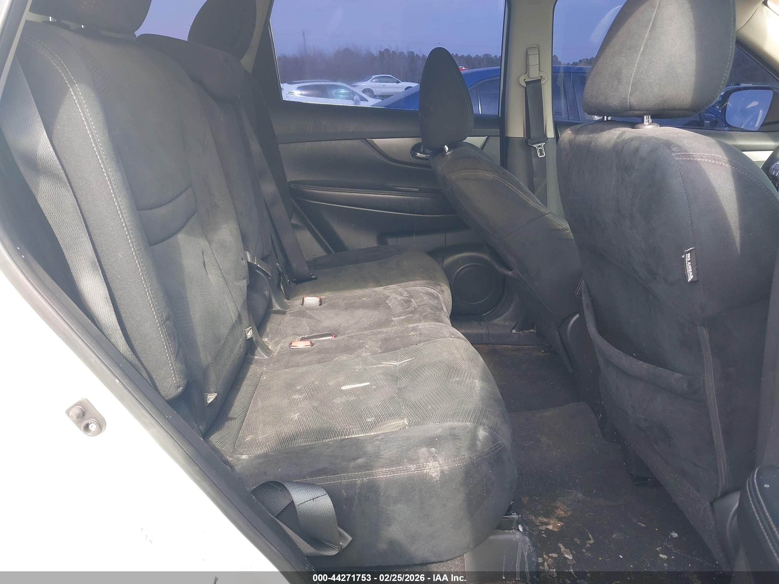 NISSAN ROGUE image 8