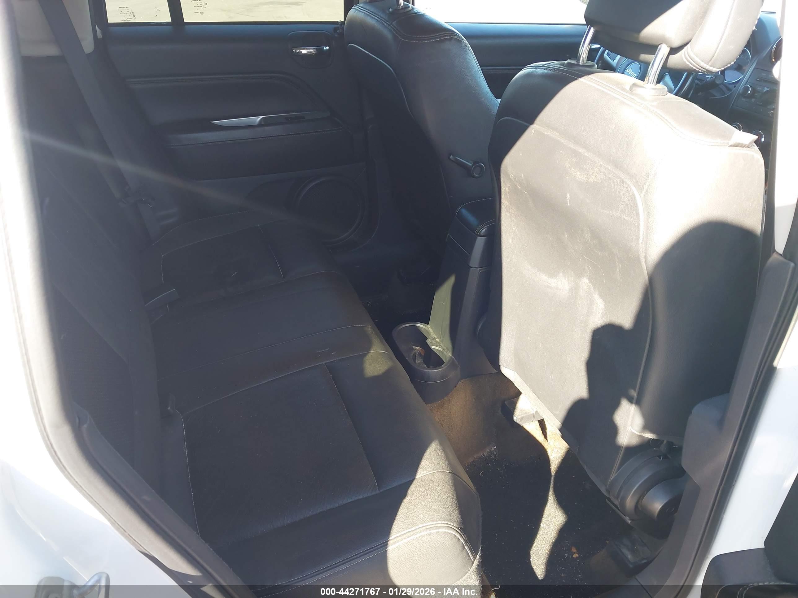 JEEP COMPASS image 8