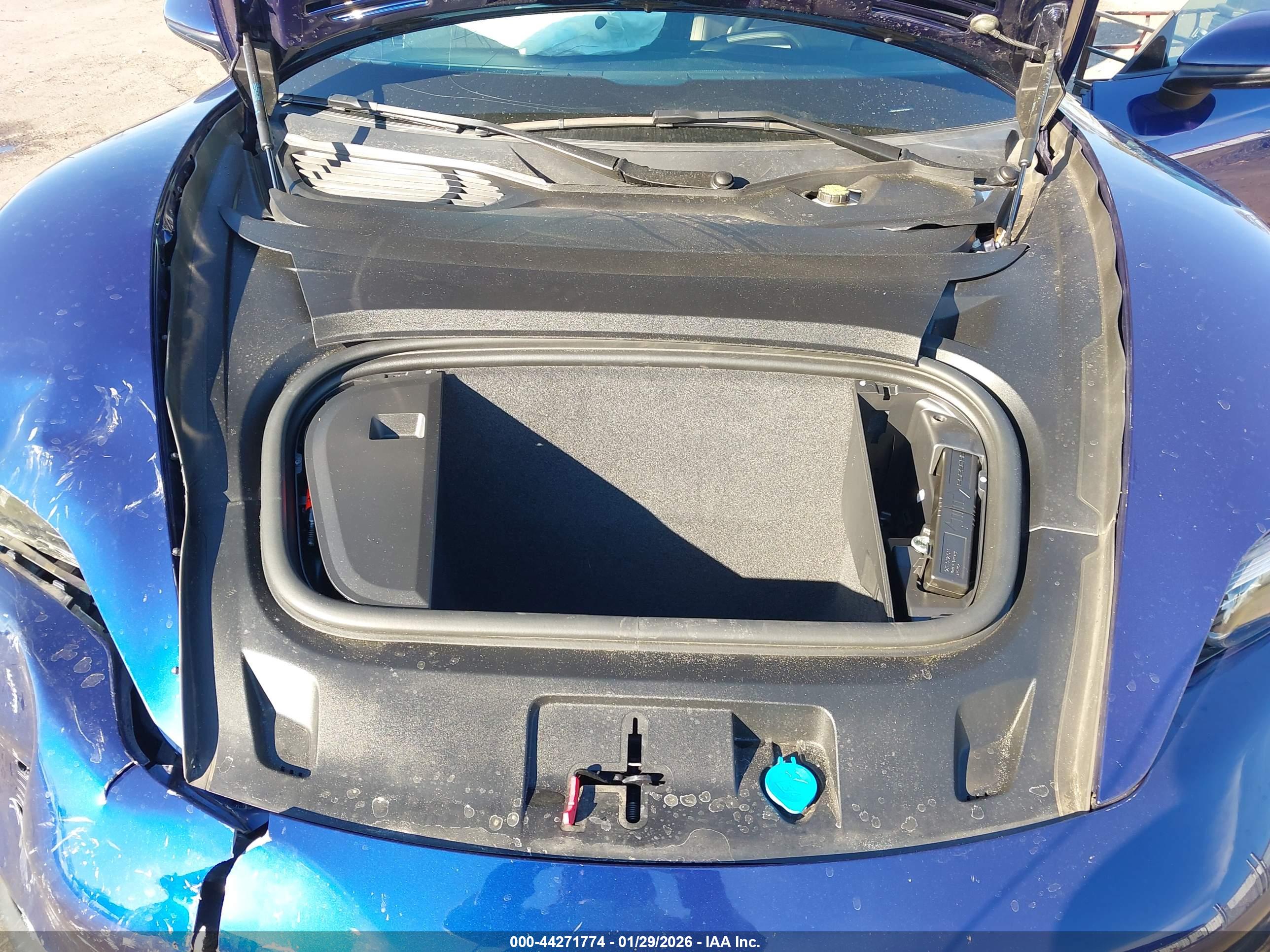 PORSCHE TAYCAN image 10