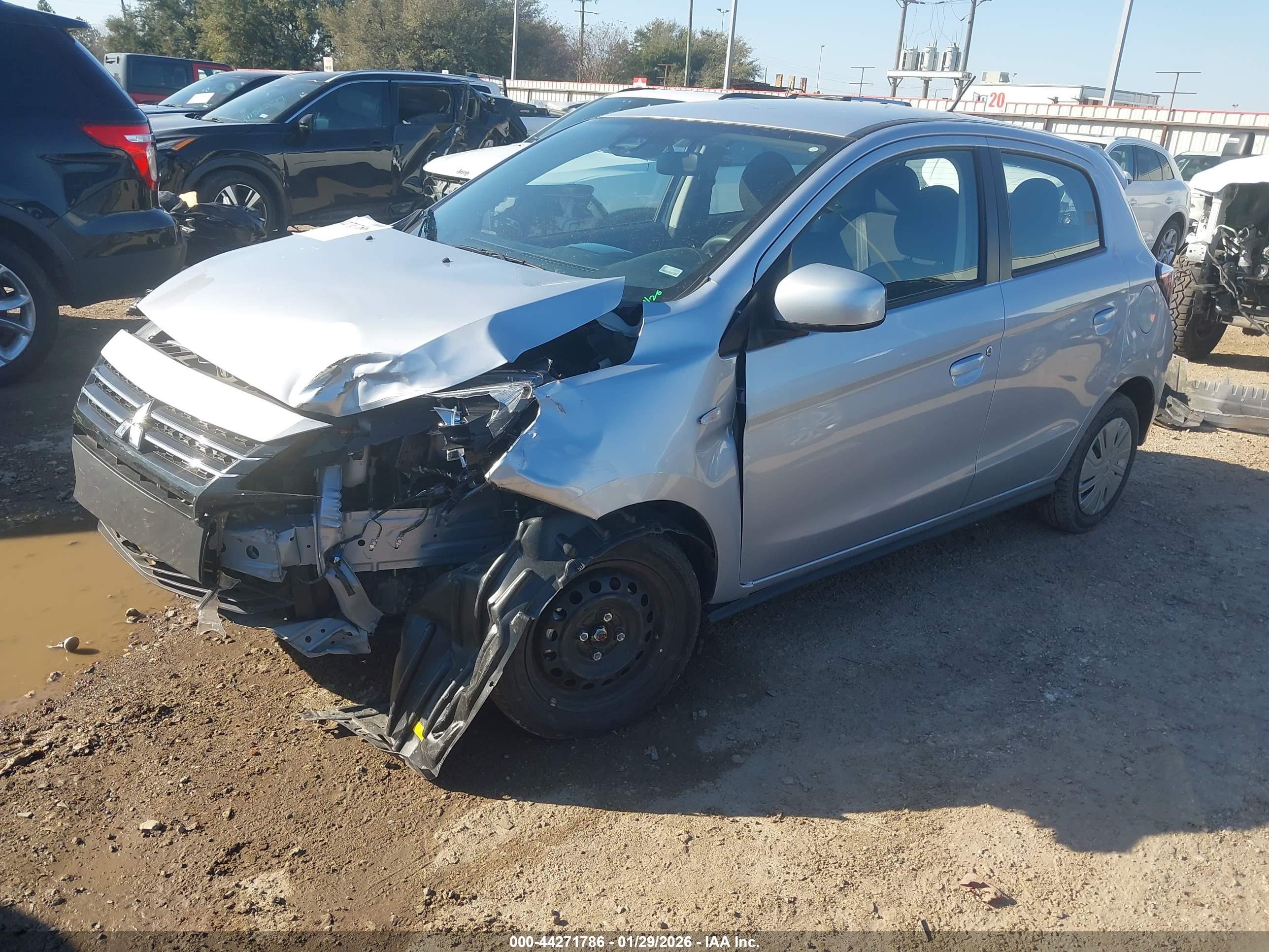 MITSUBISHI MIRAGE image 2