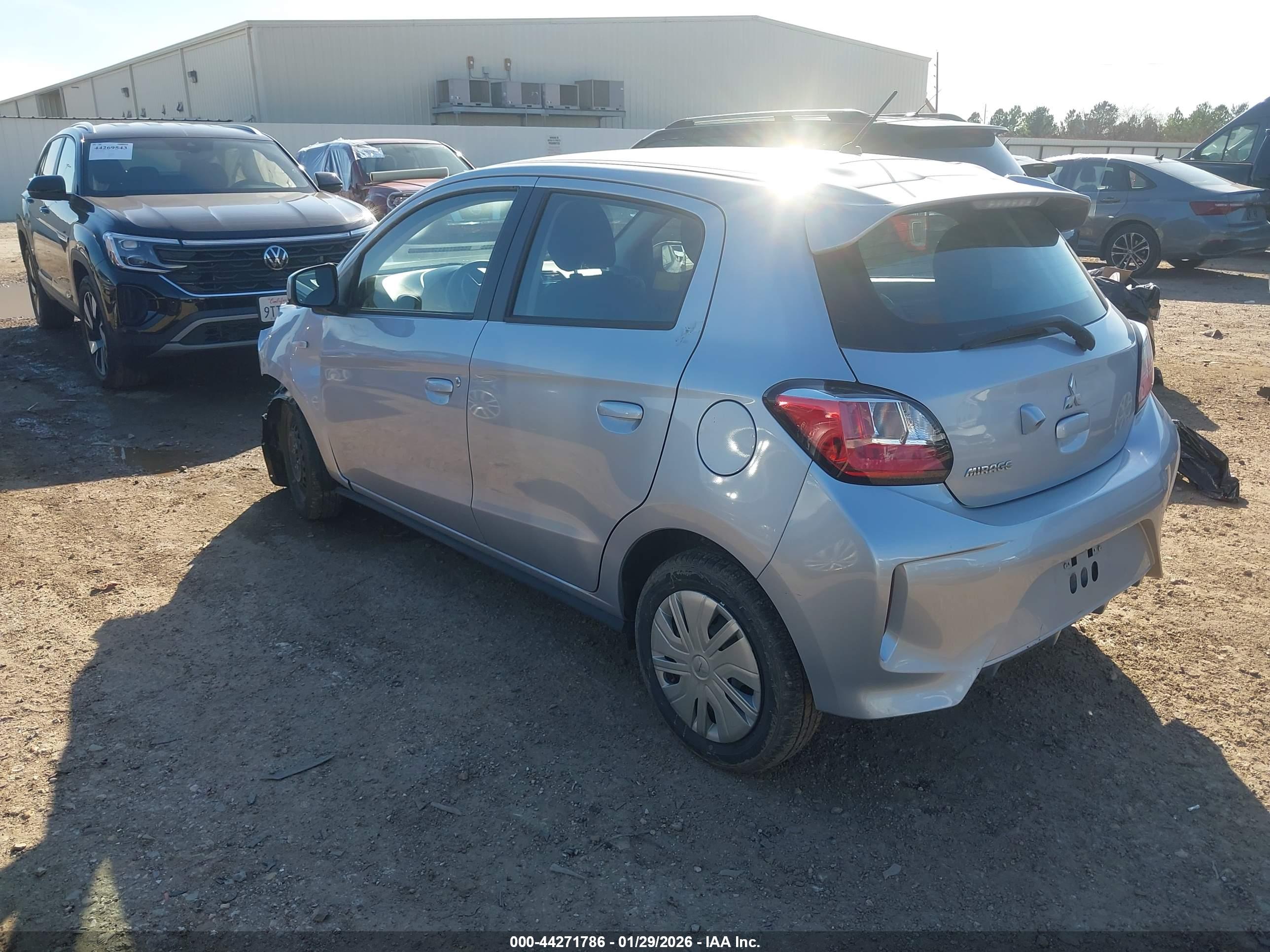 MITSUBISHI MIRAGE image 3