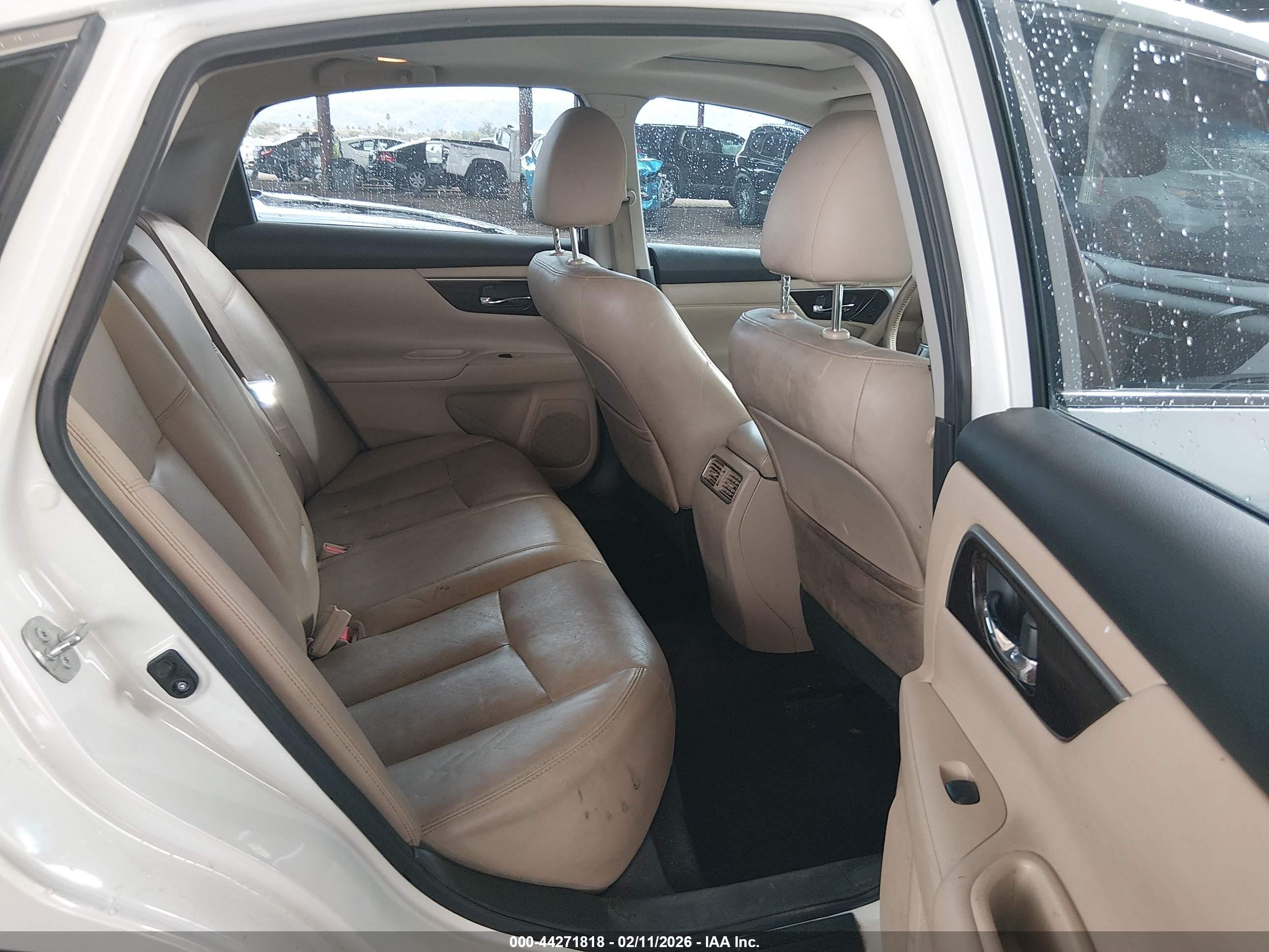 NISSAN ALTIMA image 8