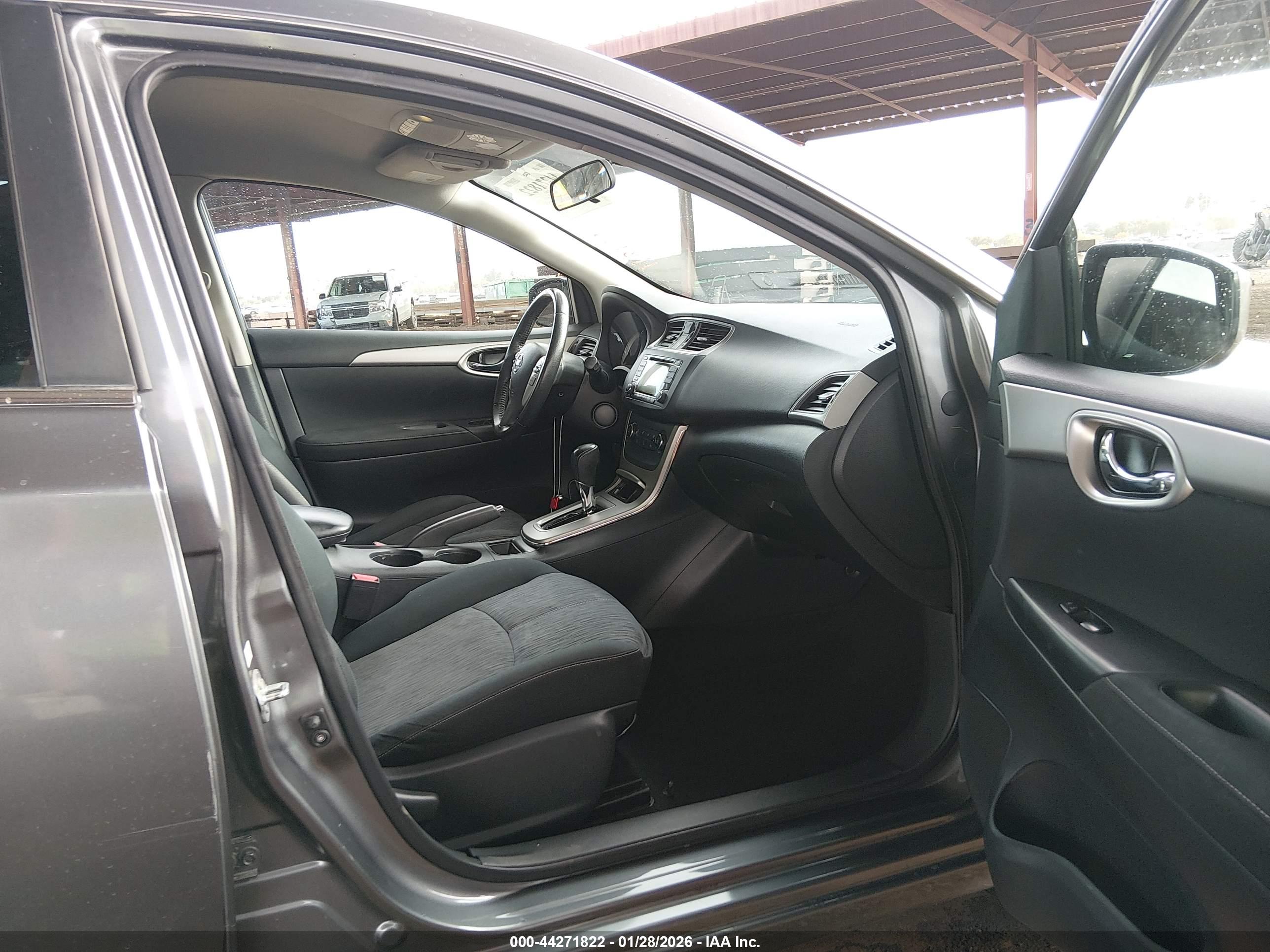 NISSAN SENTRA image 5