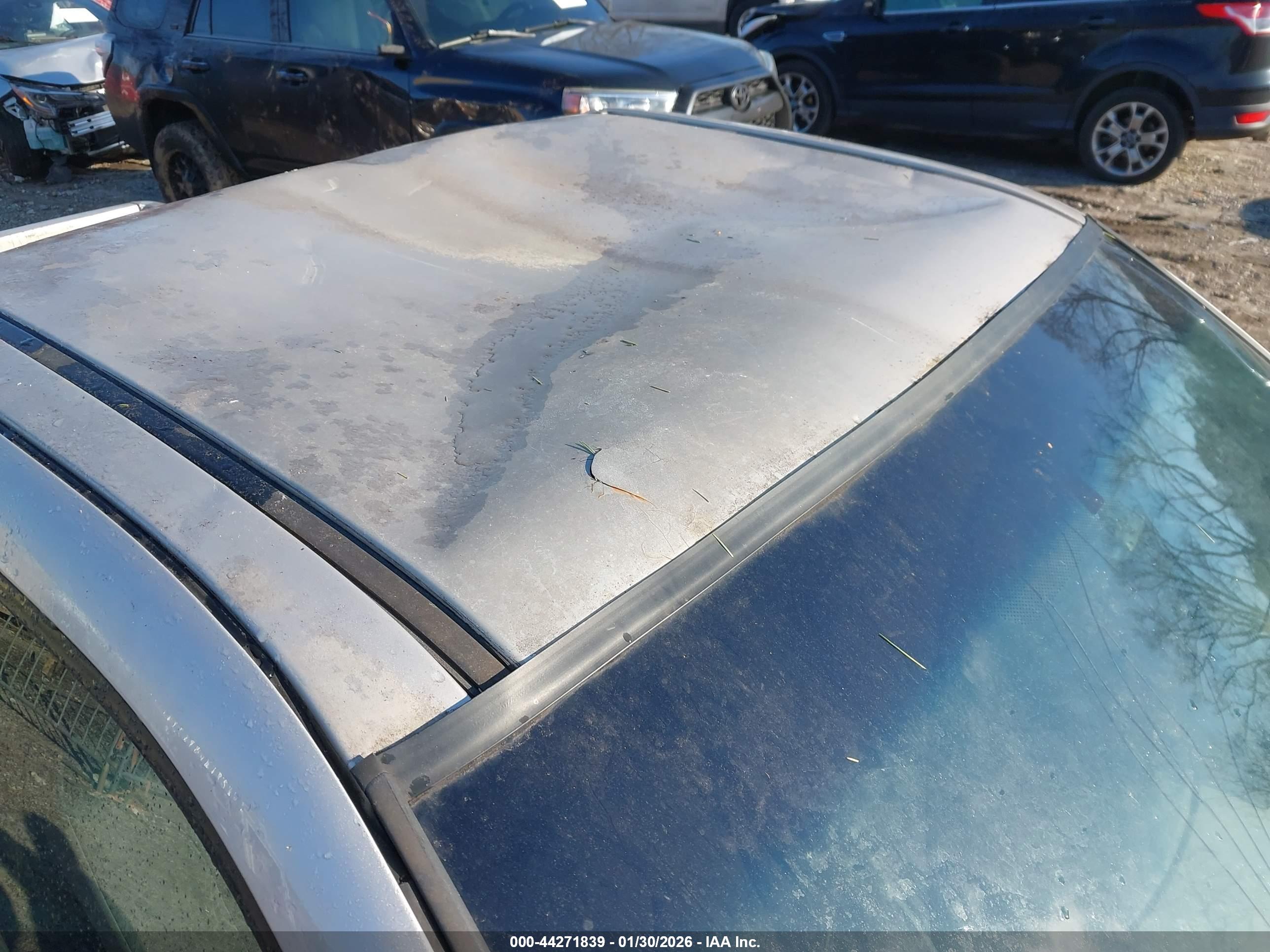 CHEVROLET COLORADO image 6