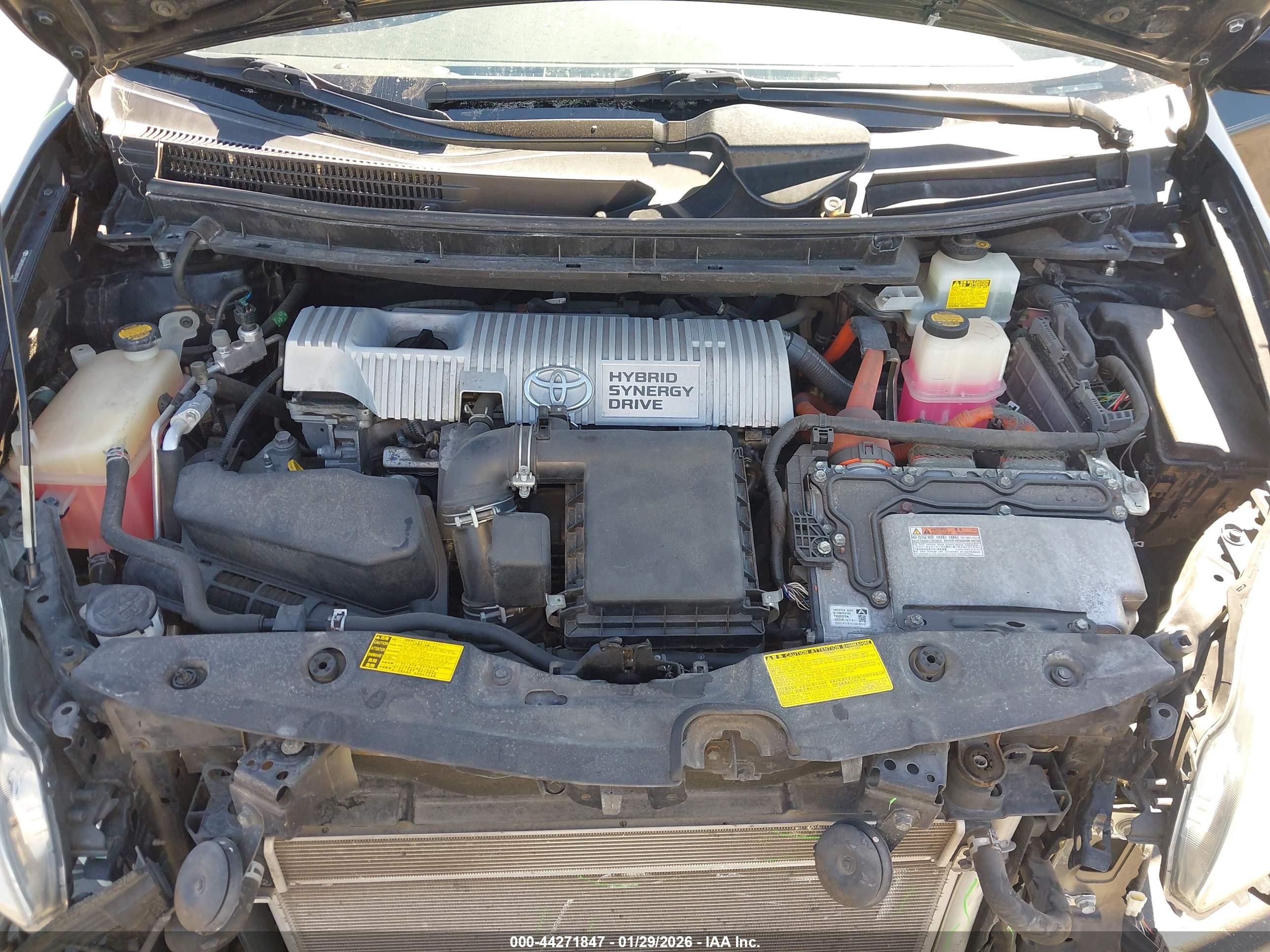 TOYOTA PRIUS image 10