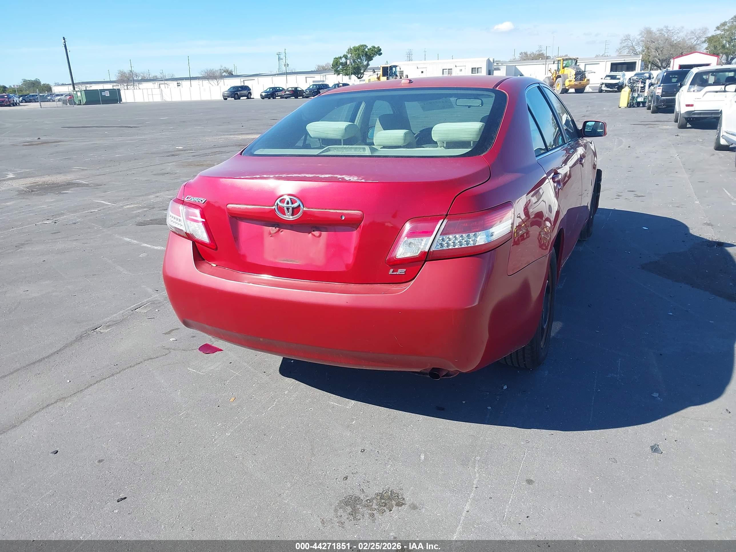 TOYOTA CAMRY image 4