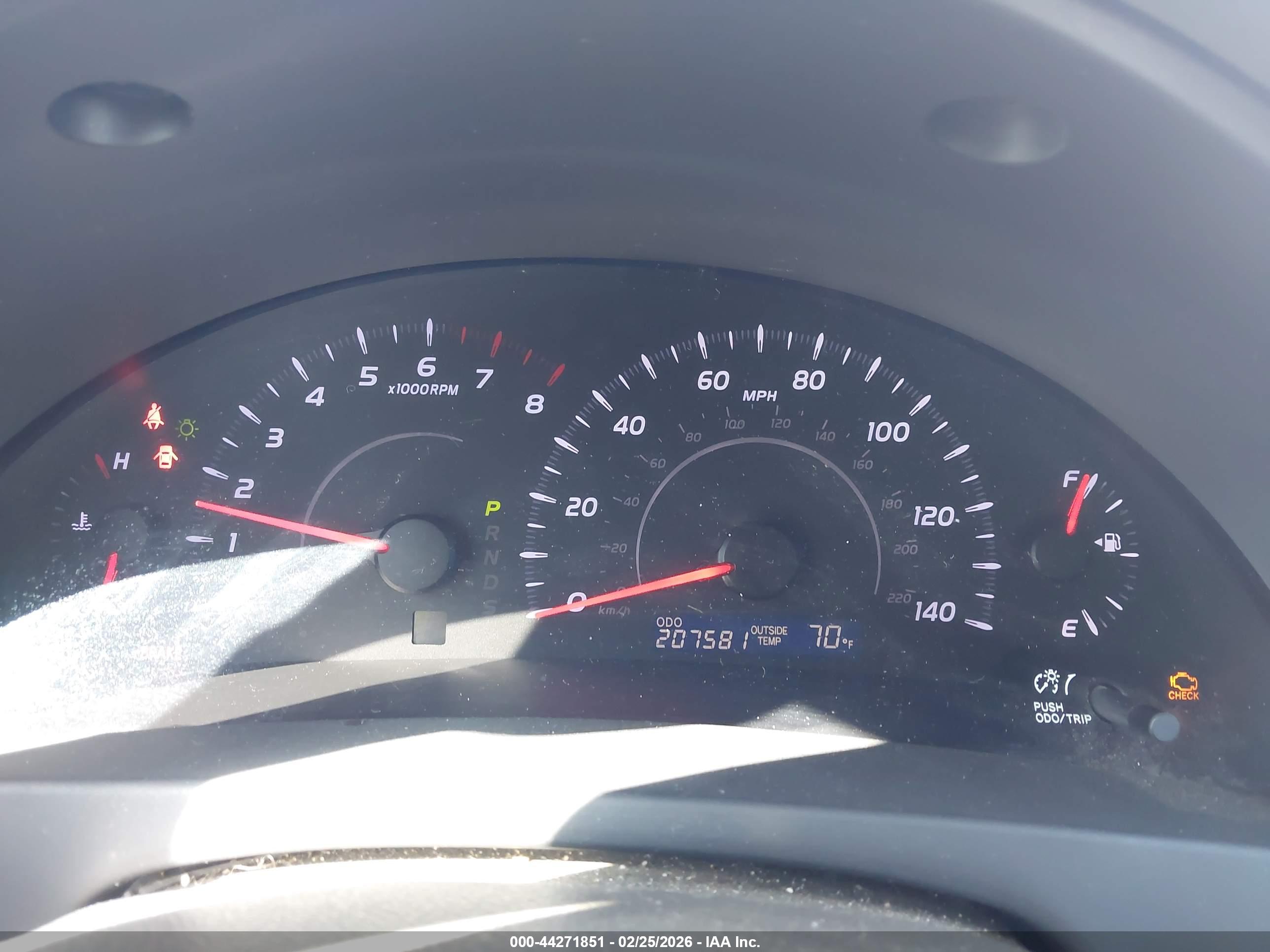 TOYOTA CAMRY image 7