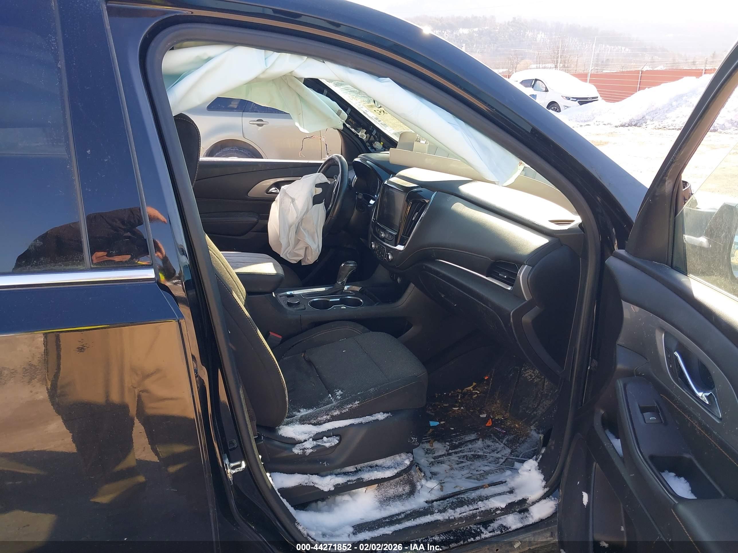 CHEVROLET TRAVERSE image 5