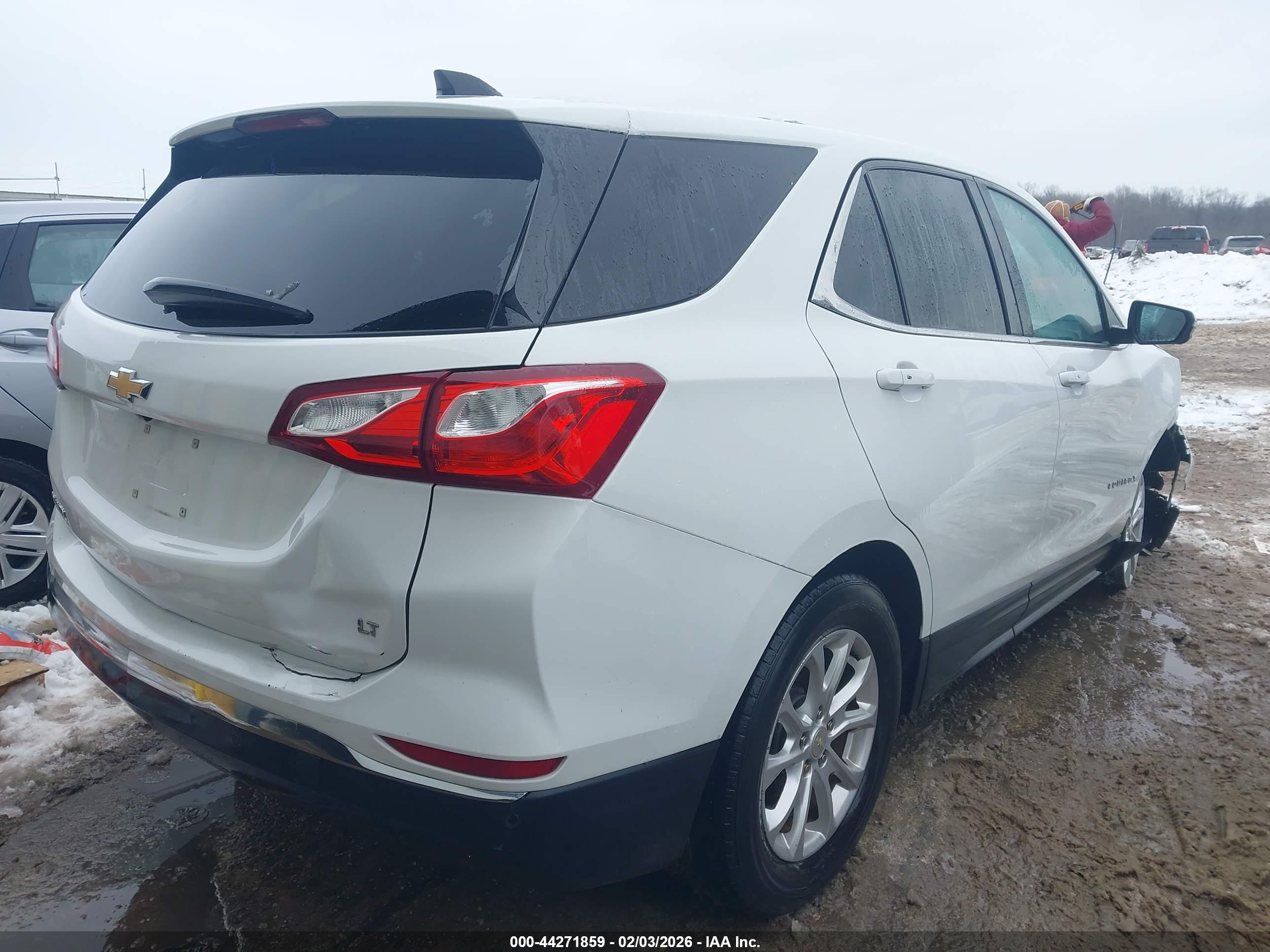 CHEVROLET EQUINOX image 4