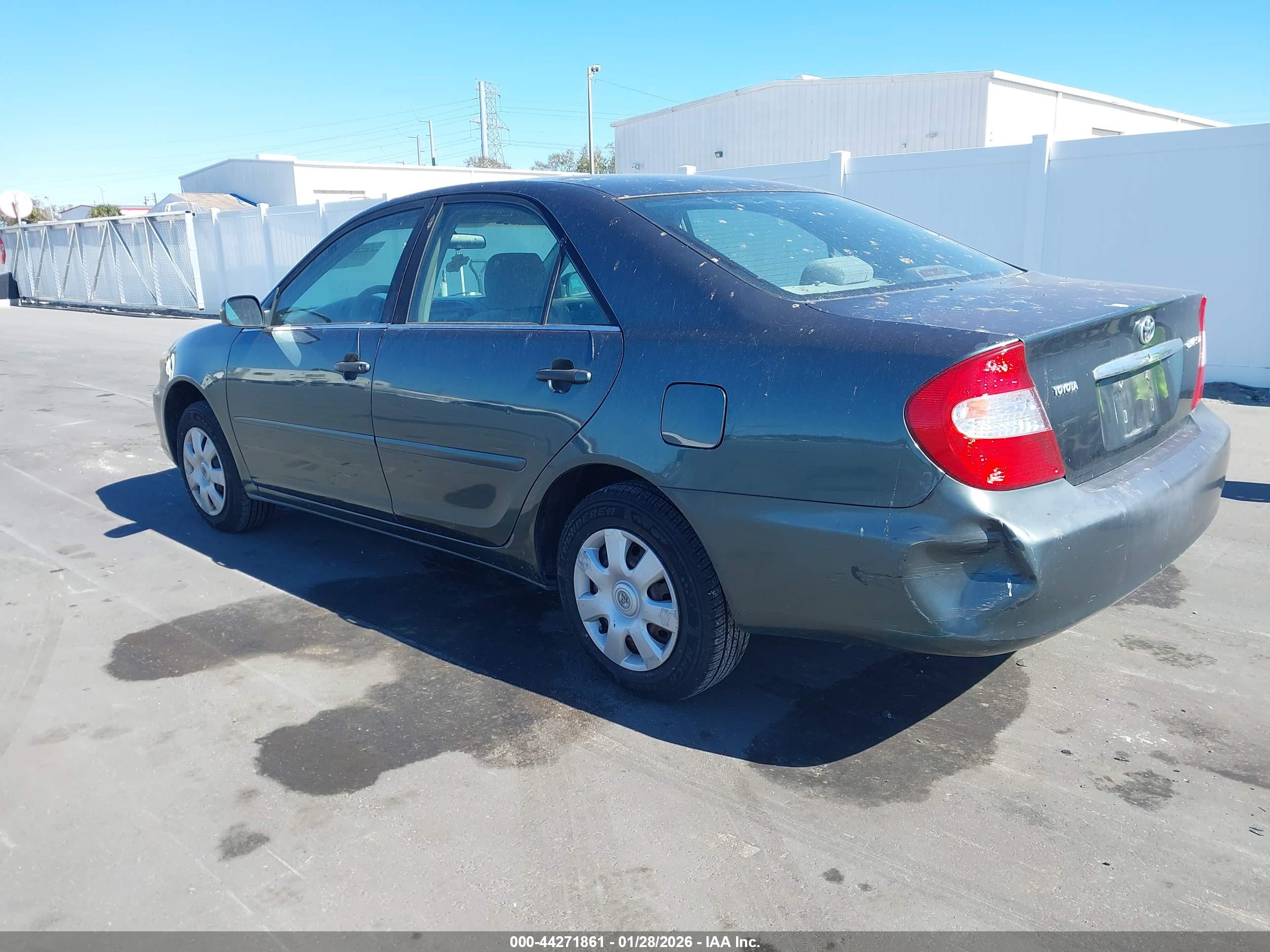 TOYOTA CAMRY image 3