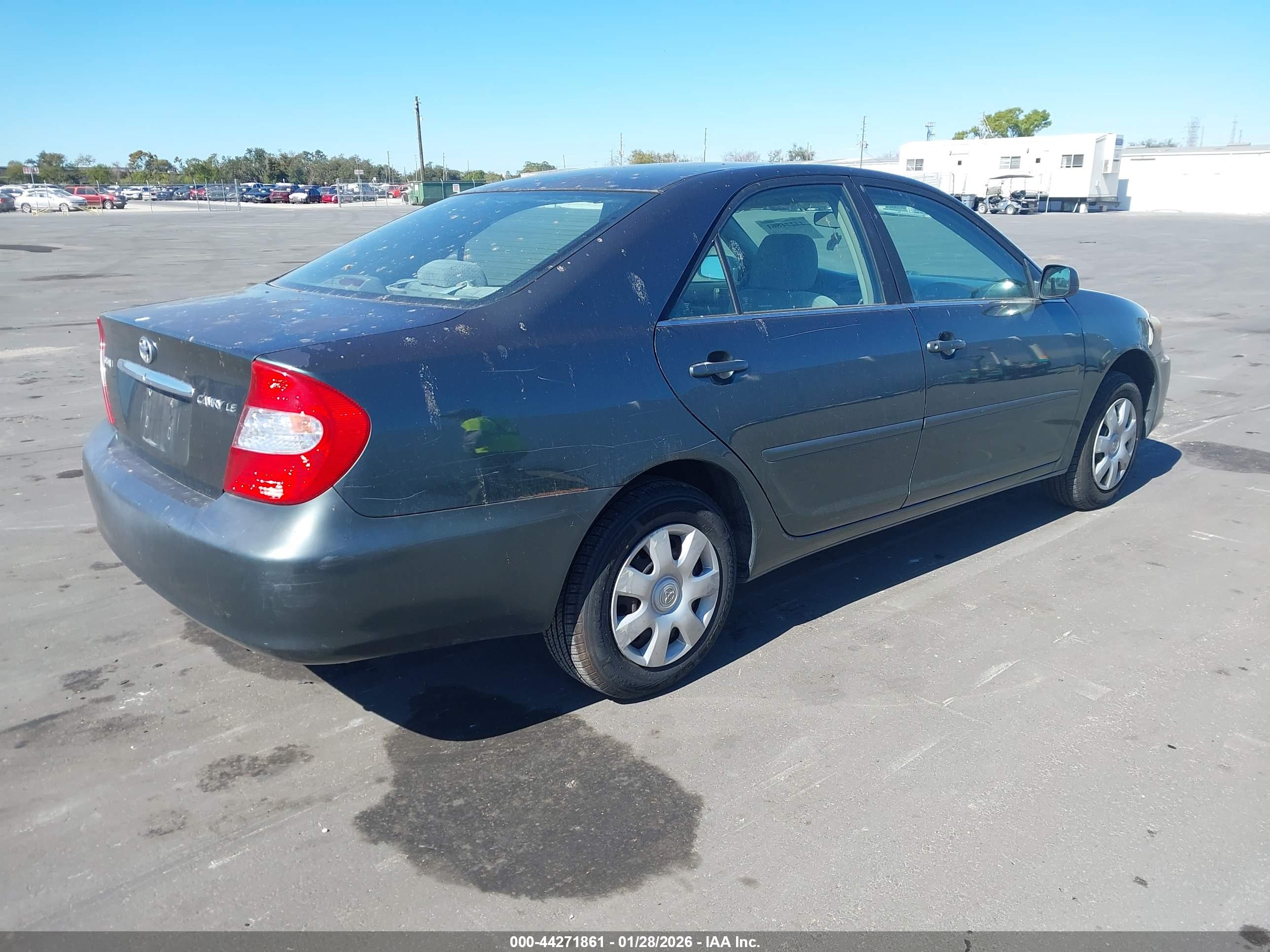 TOYOTA CAMRY image 4