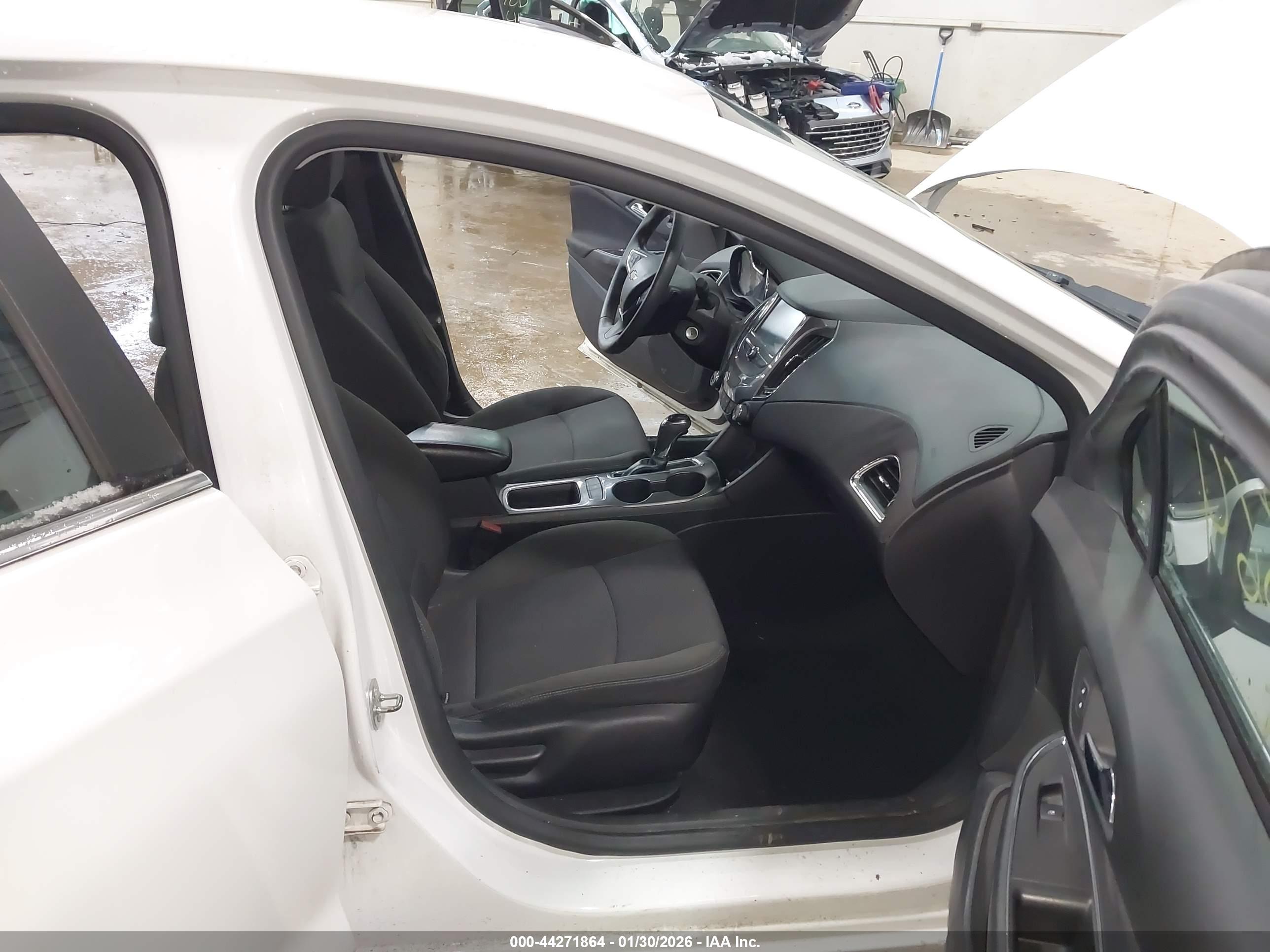CHEVROLET CRUZE image 5