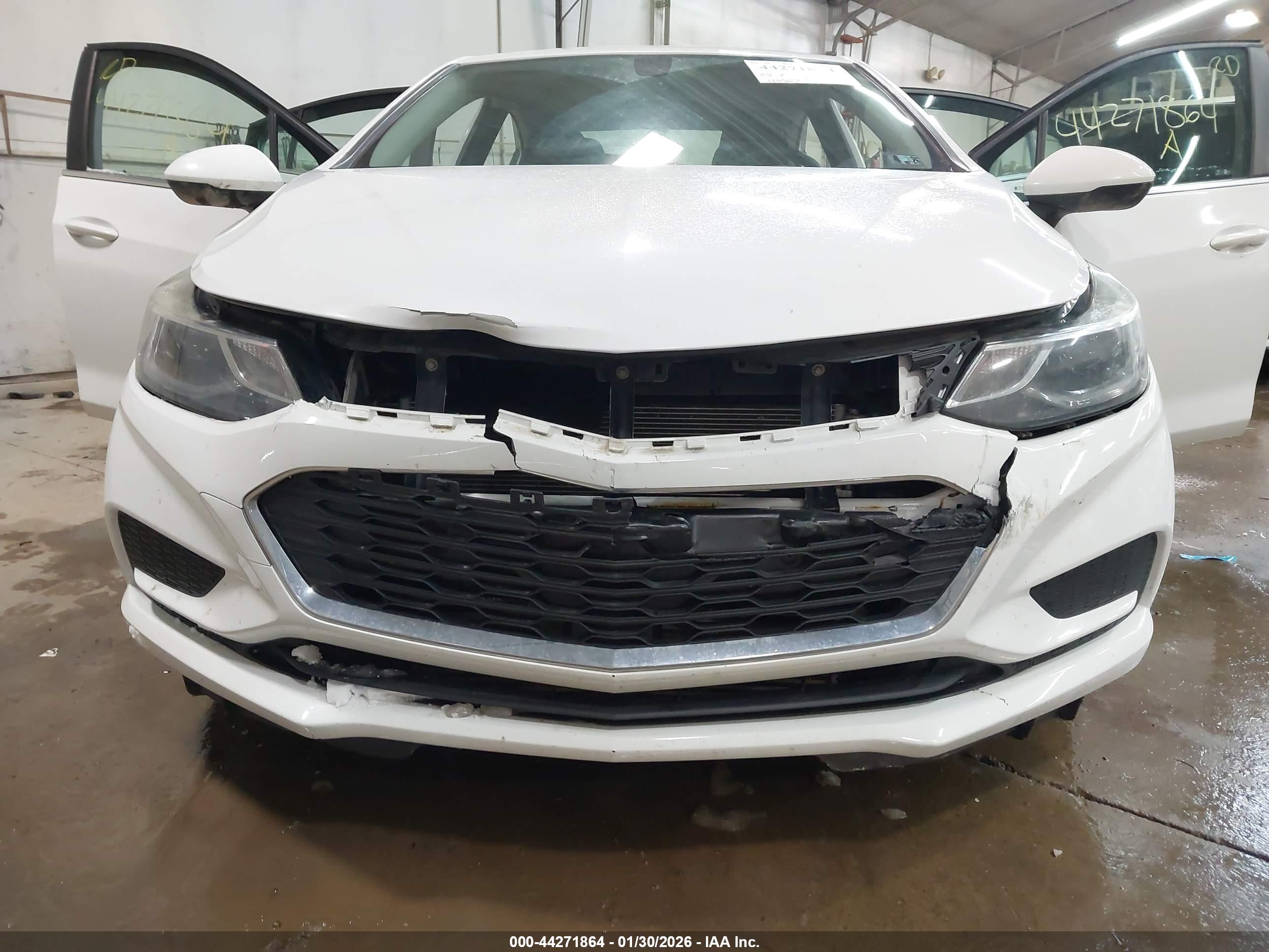 CHEVROLET CRUZE image 6