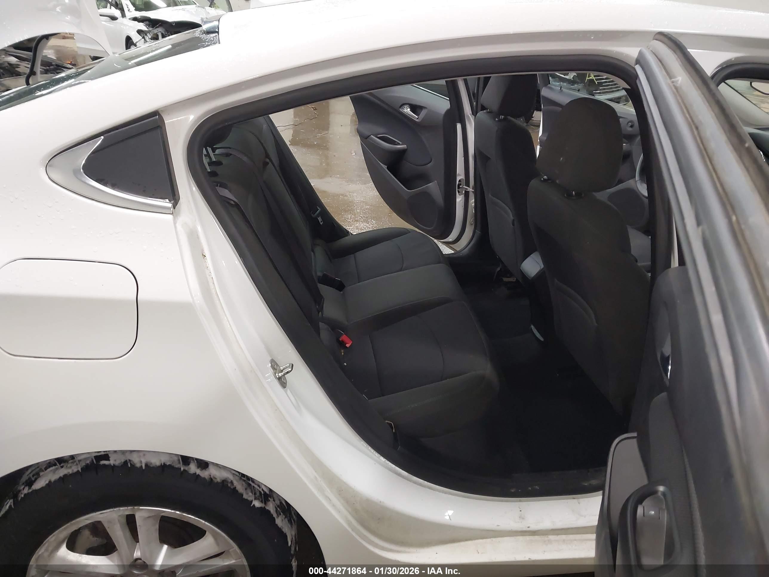 CHEVROLET CRUZE image 8