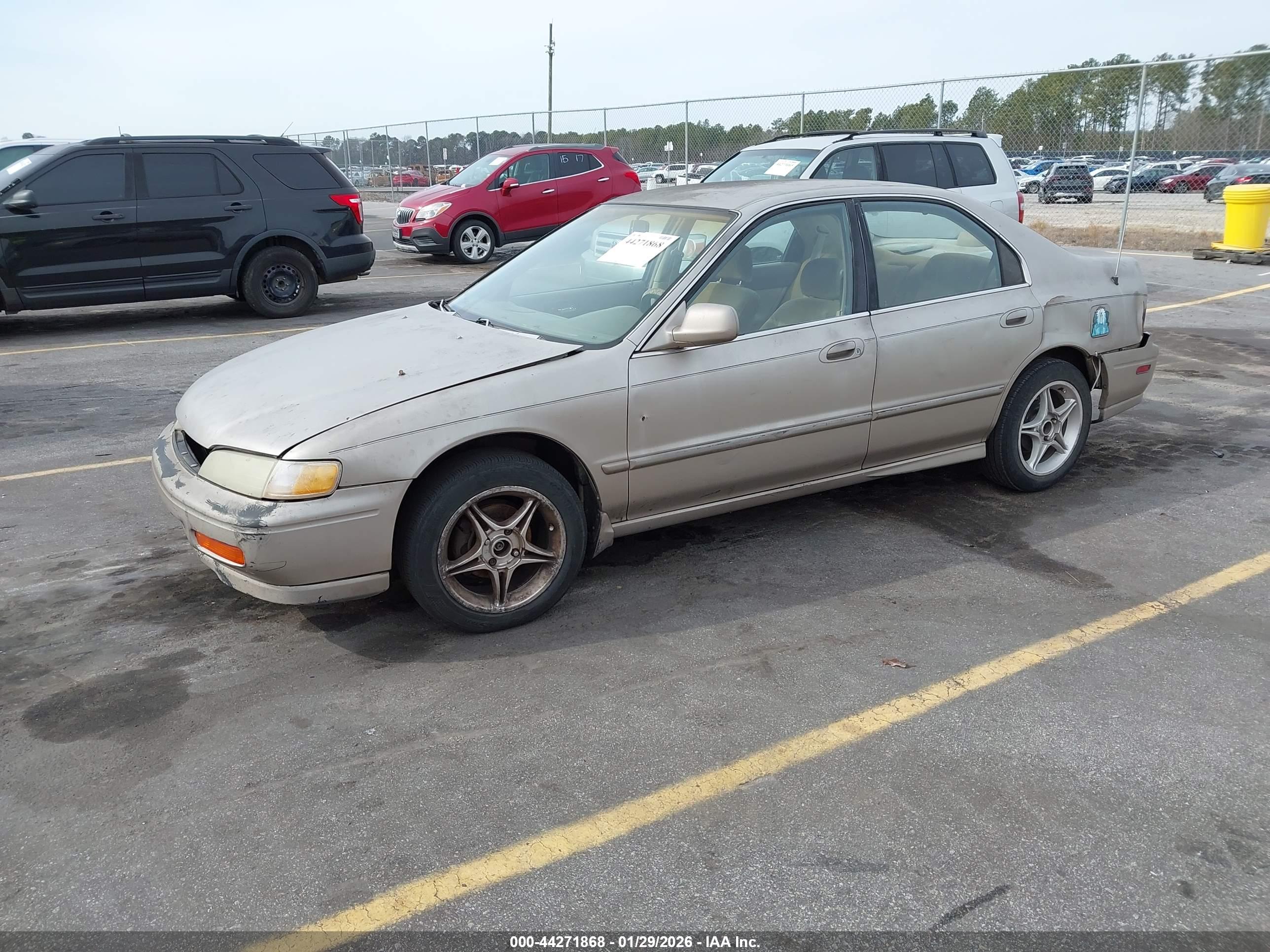 HONDA ACCORD image 2