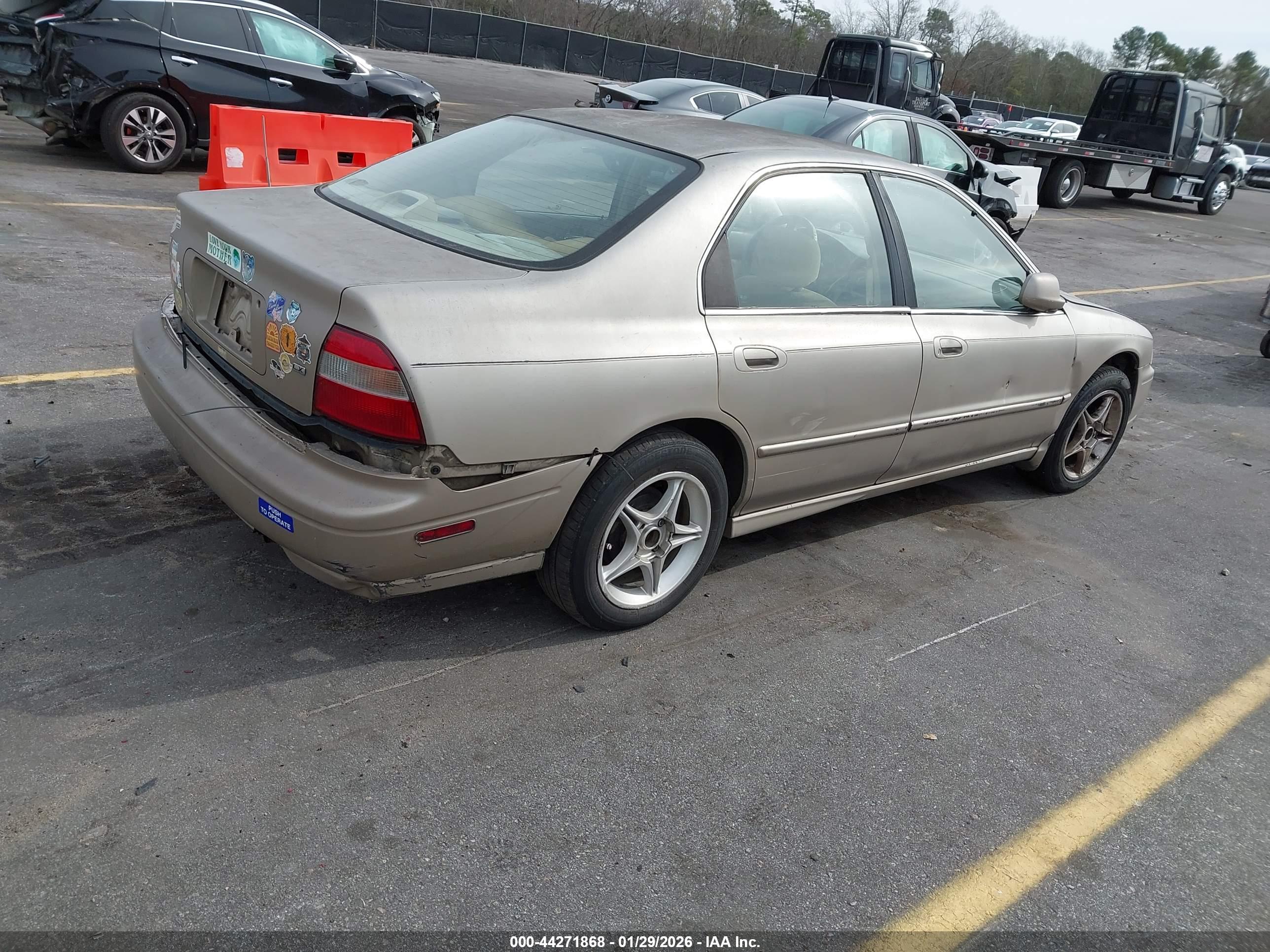 HONDA ACCORD image 4