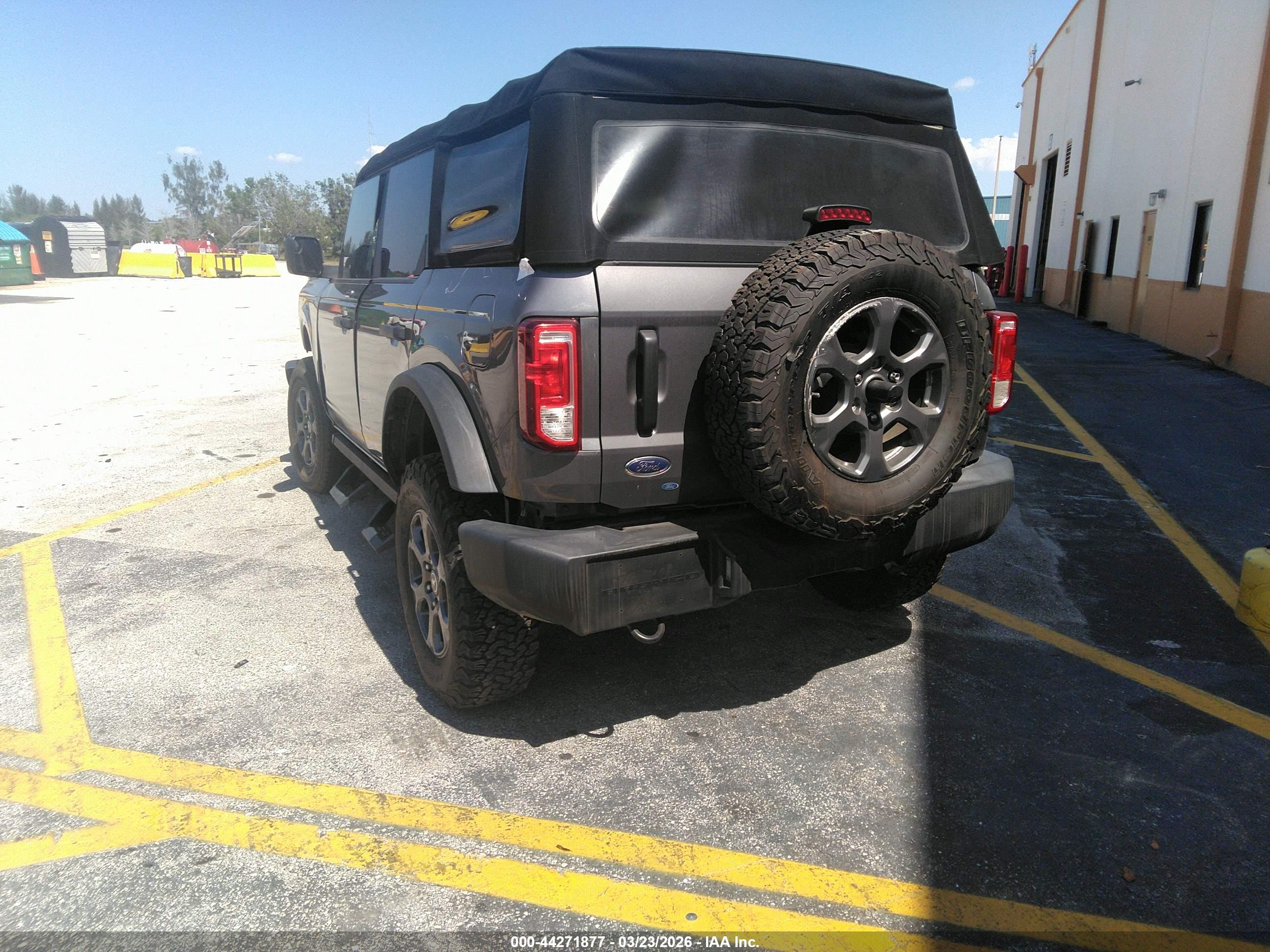 FORD BRONCO image 3