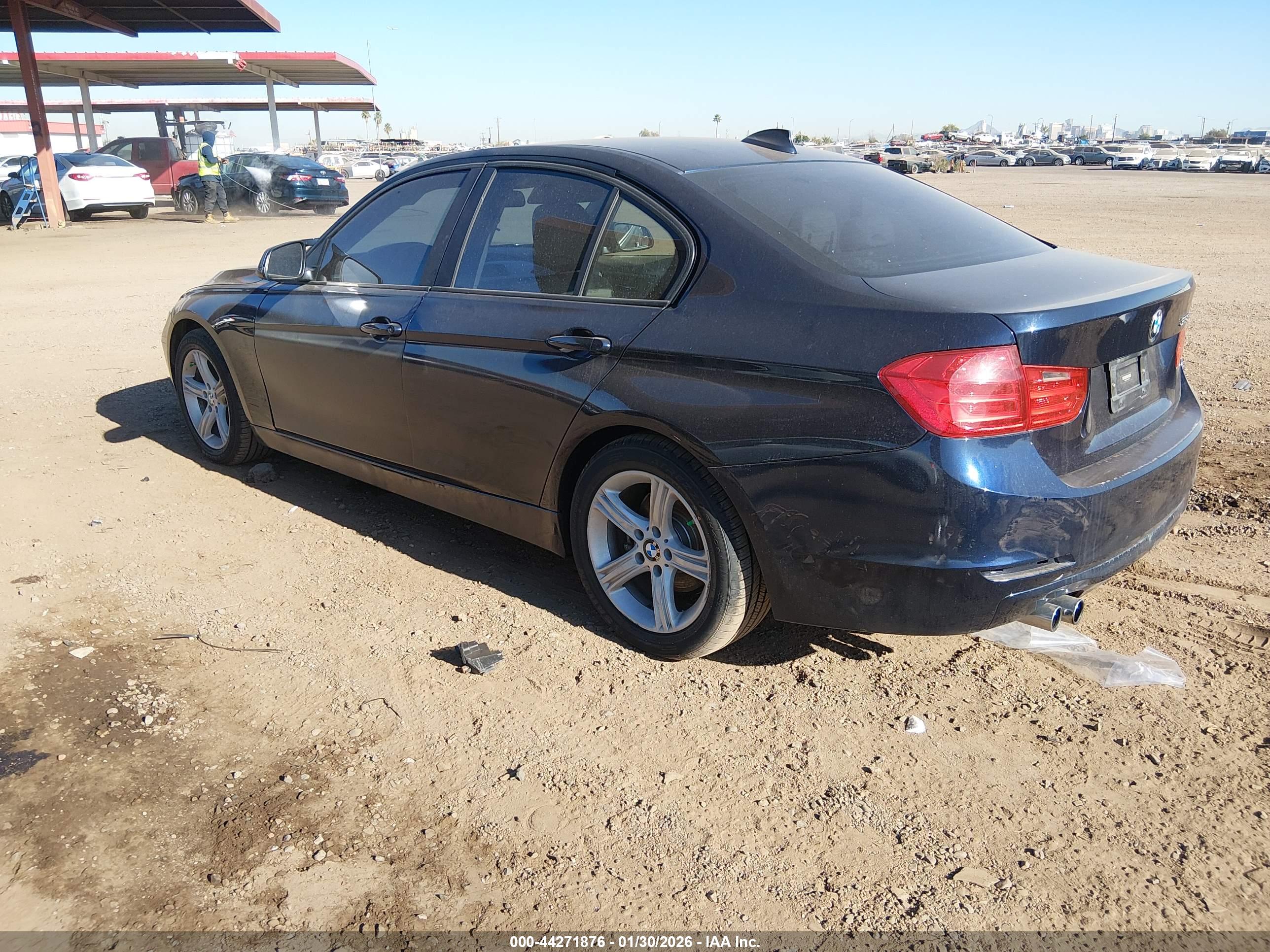 BMW 328I image 3