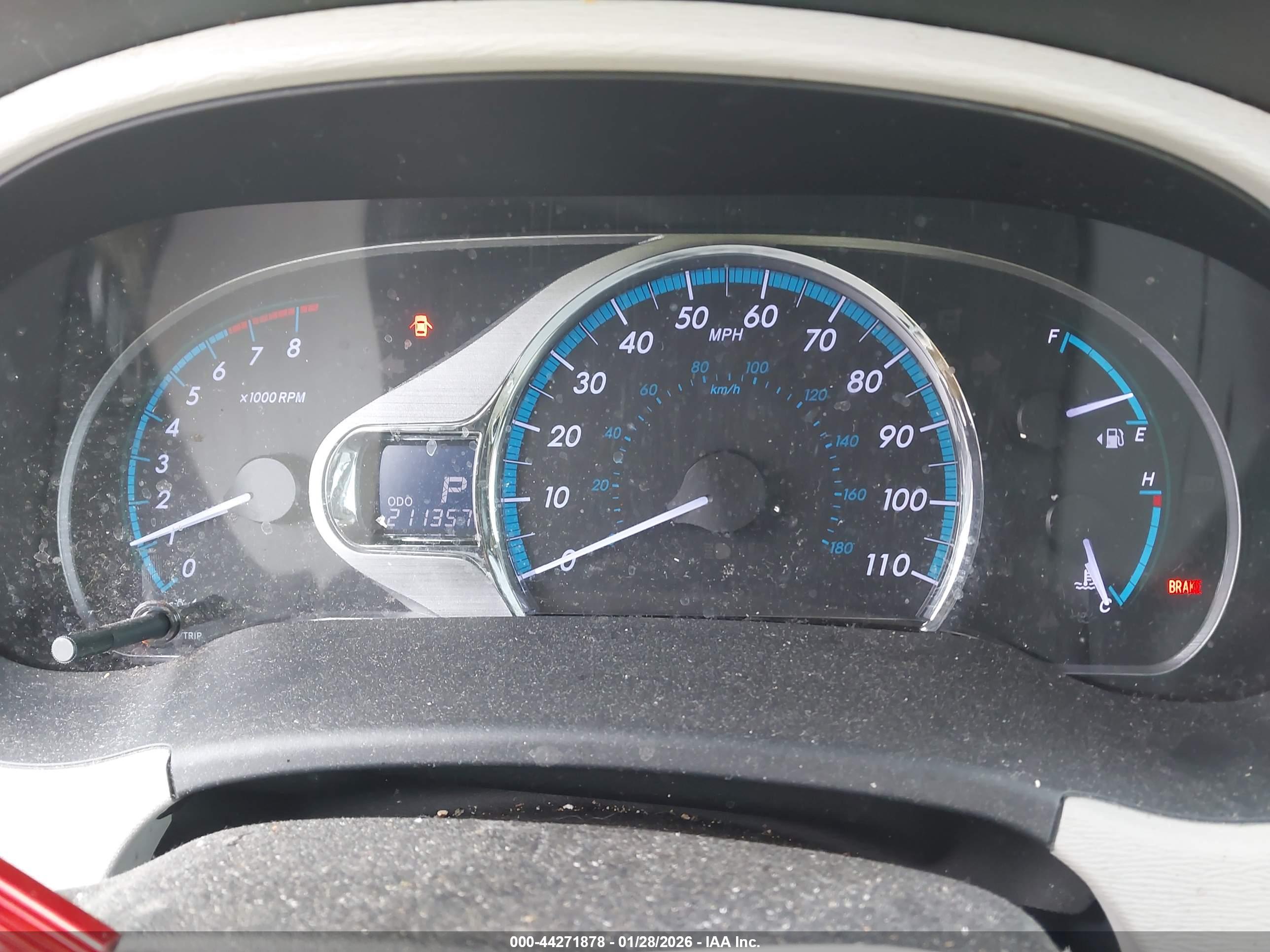 TOYOTA SIENNA image 7