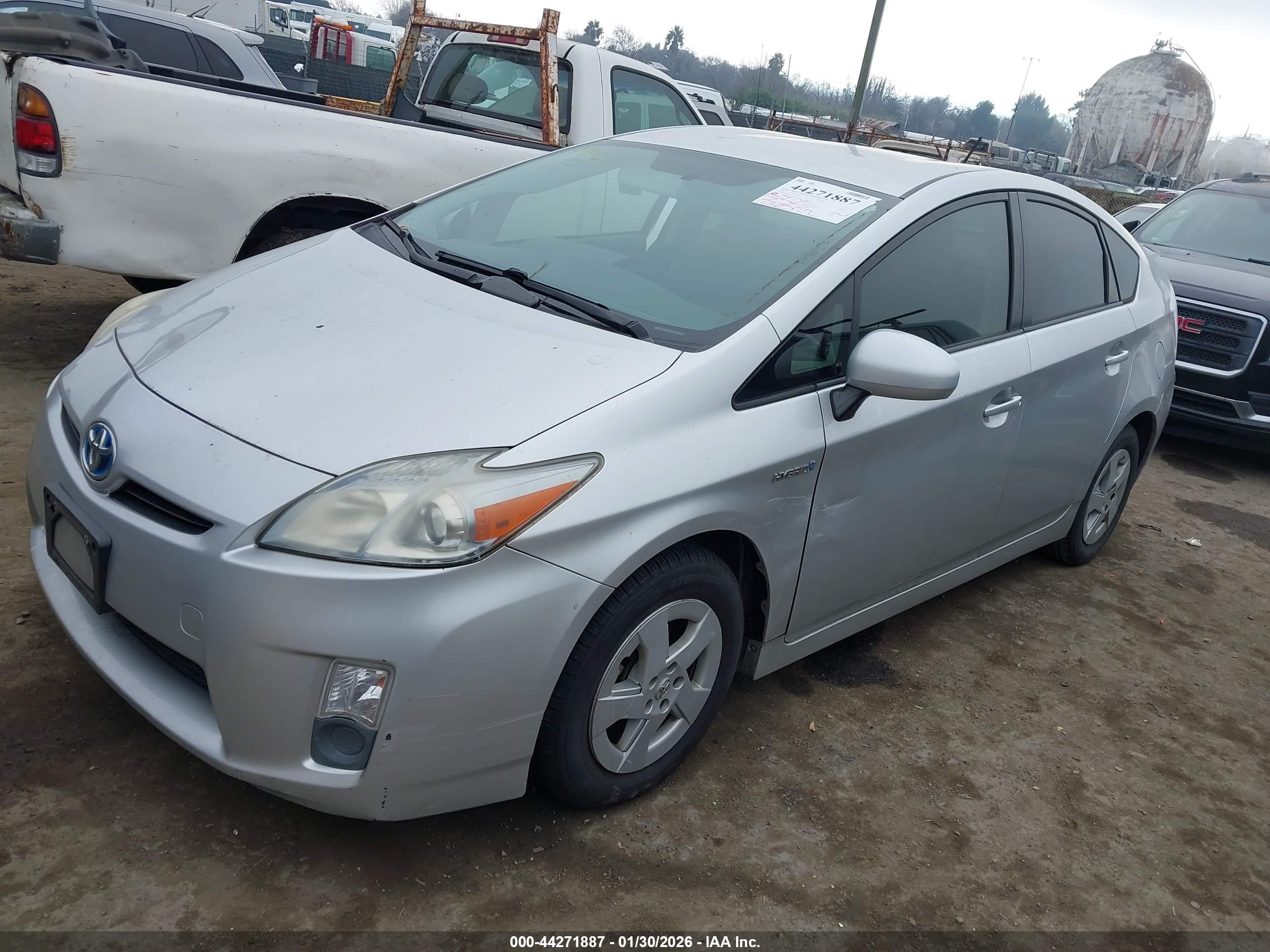 TOYOTA PRIUS image 2