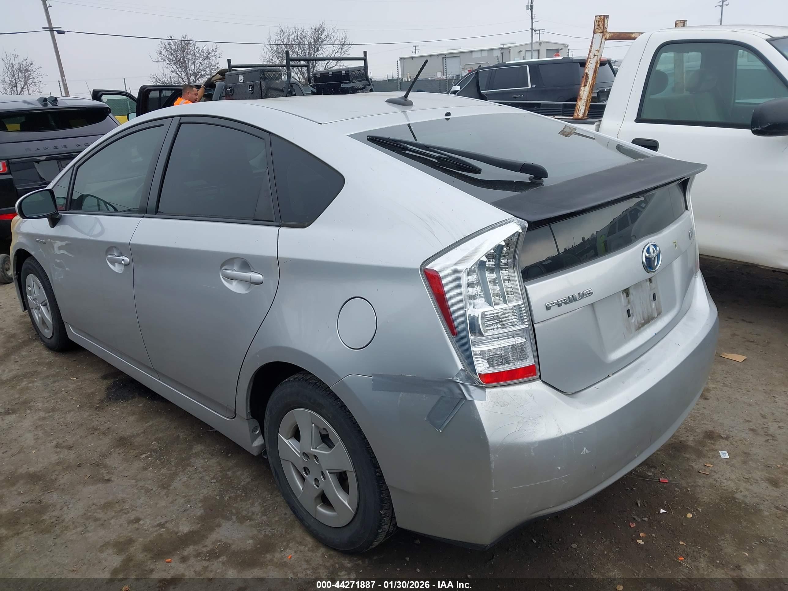 TOYOTA PRIUS image 3