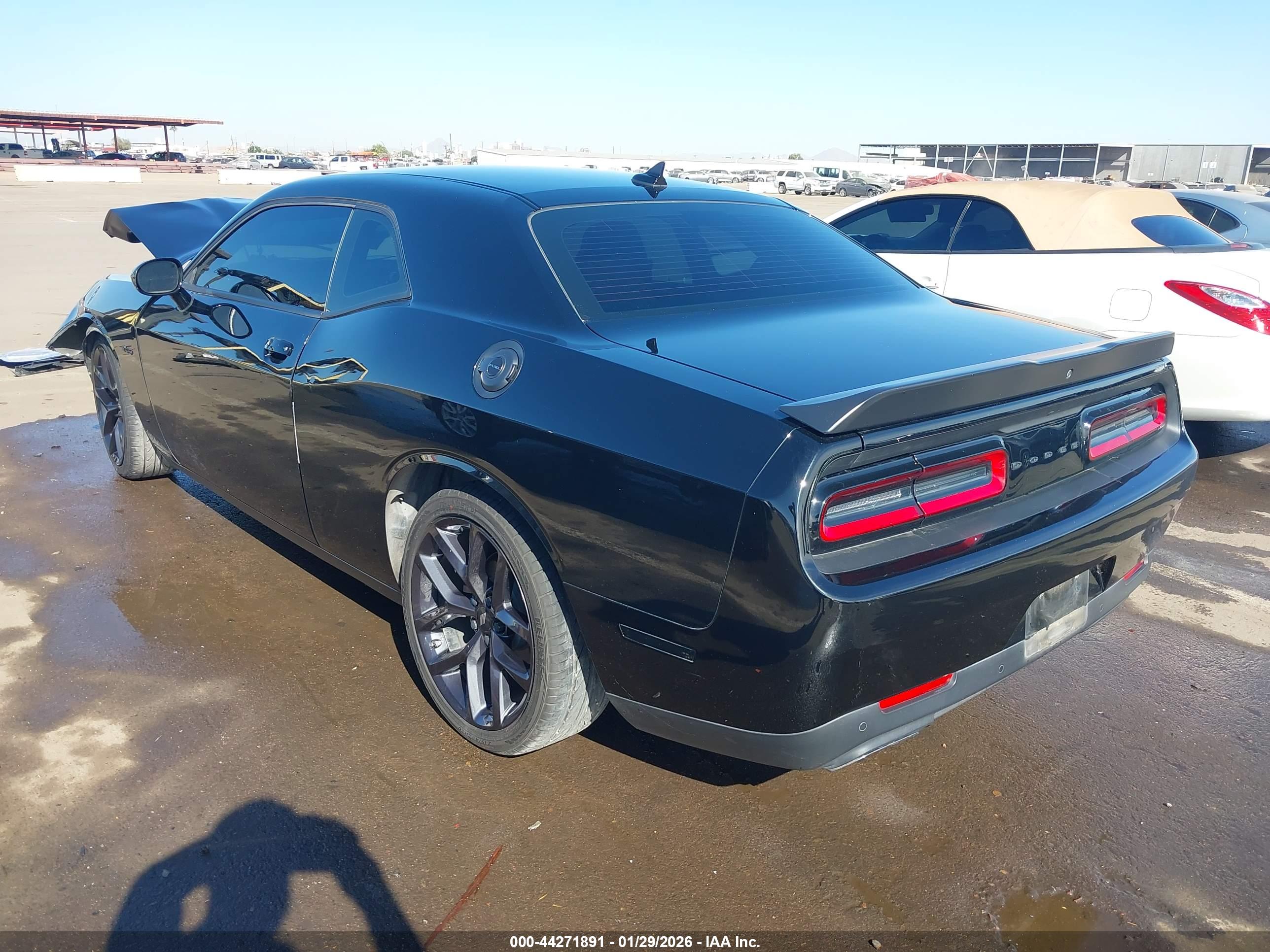 DODGE CHALLENGER image 3