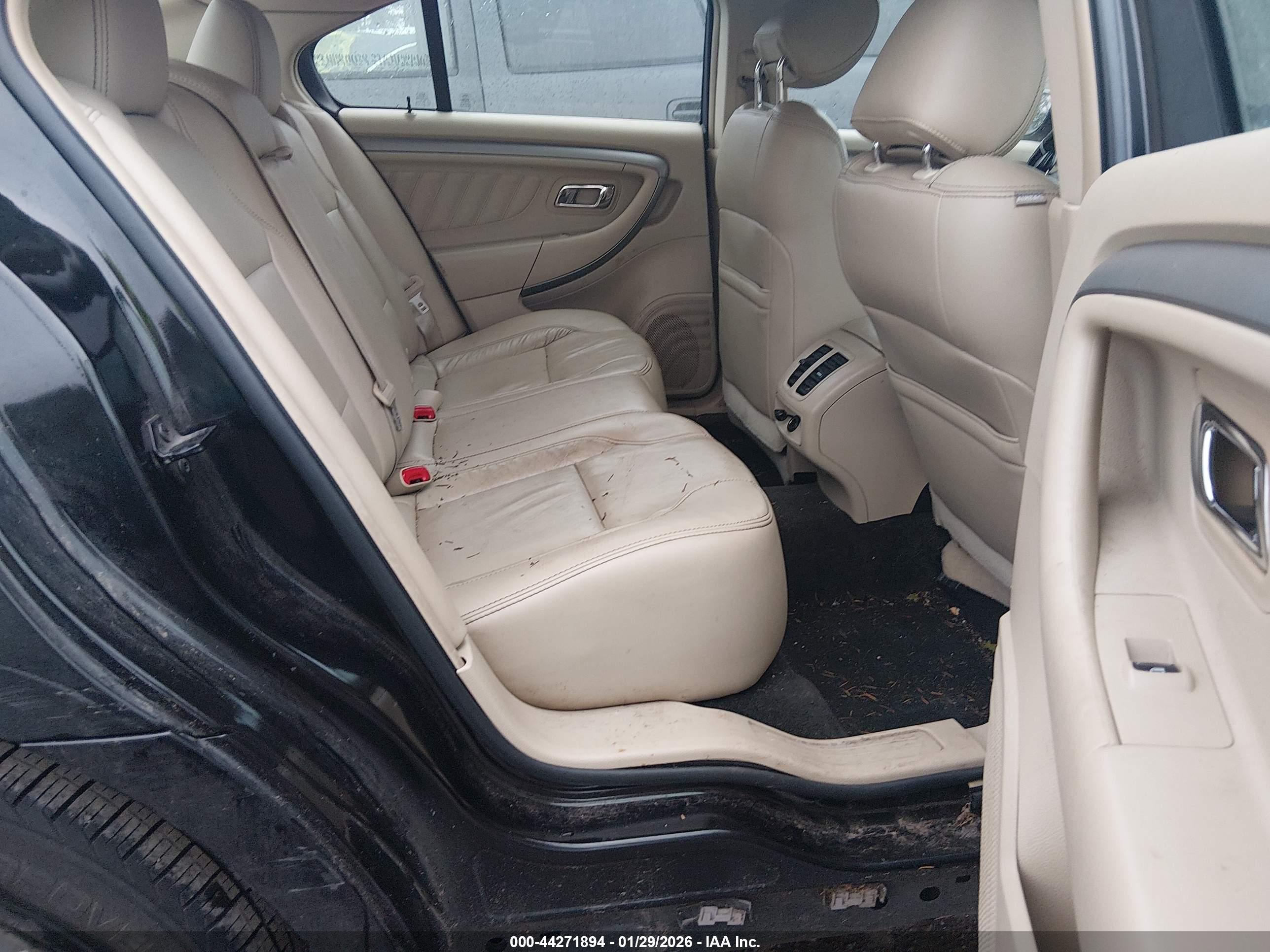 FORD TAURUS image 8