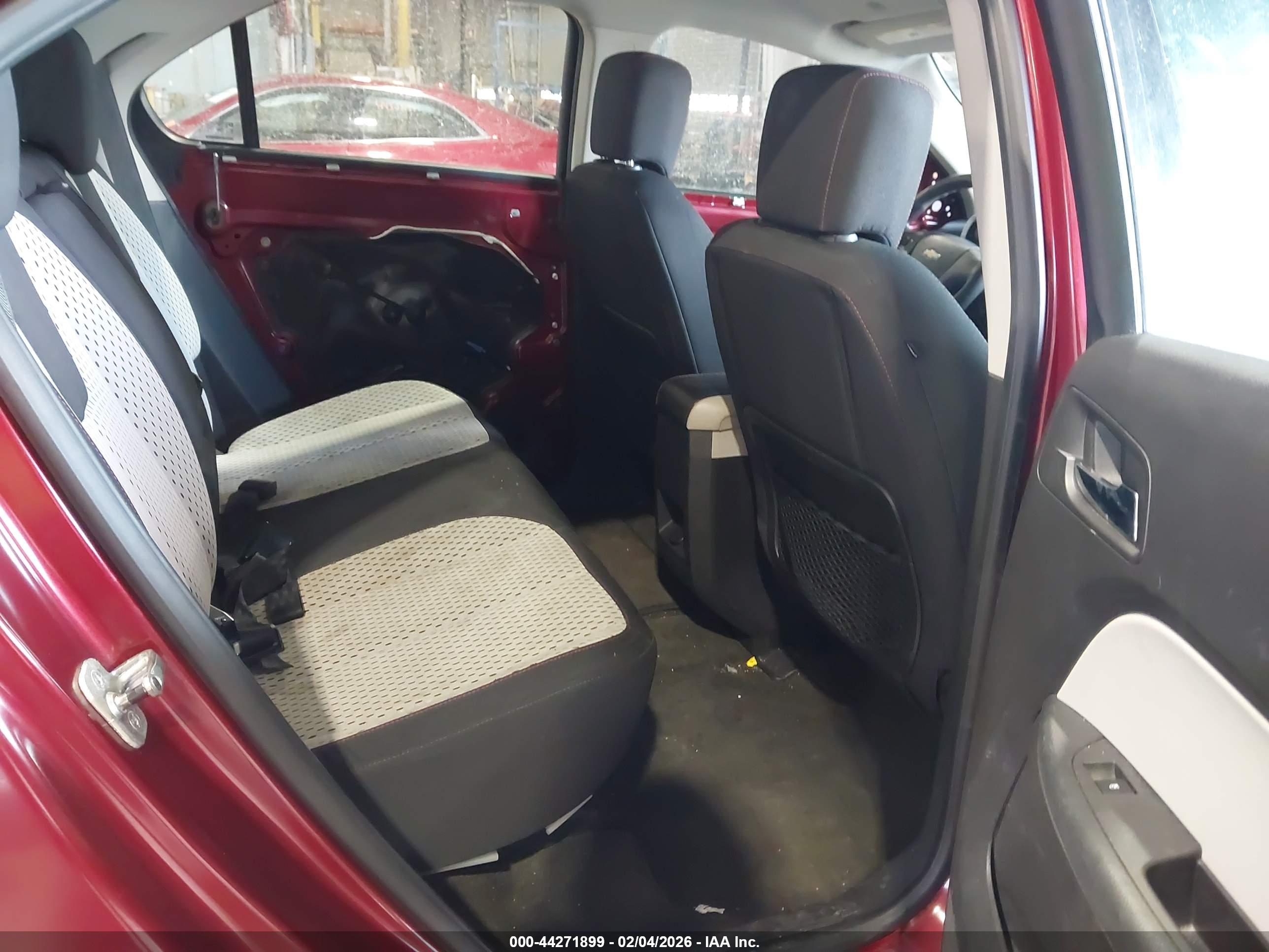 CHEVROLET EQUINOX image 8