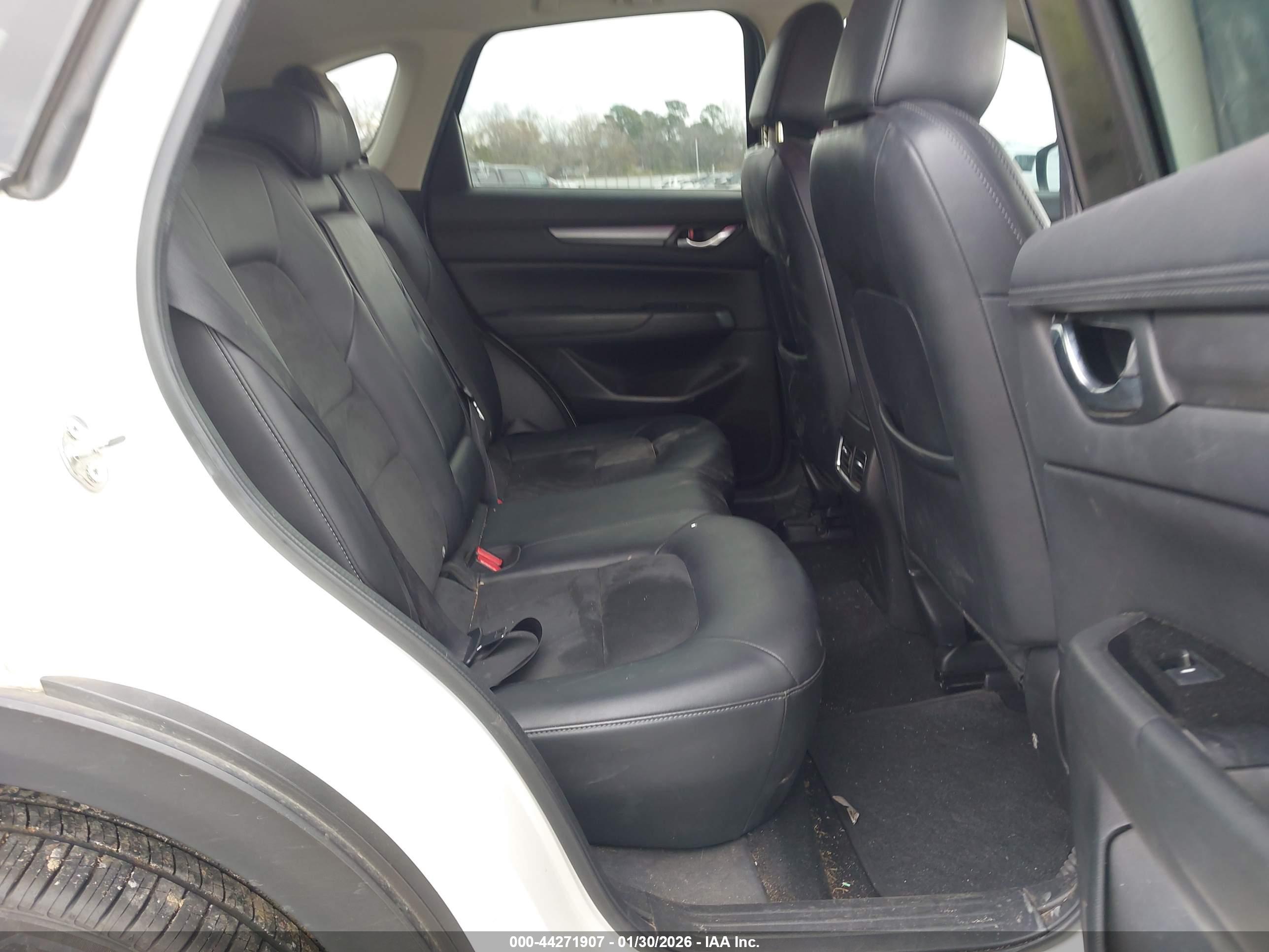 MAZDA CX-5 image 8