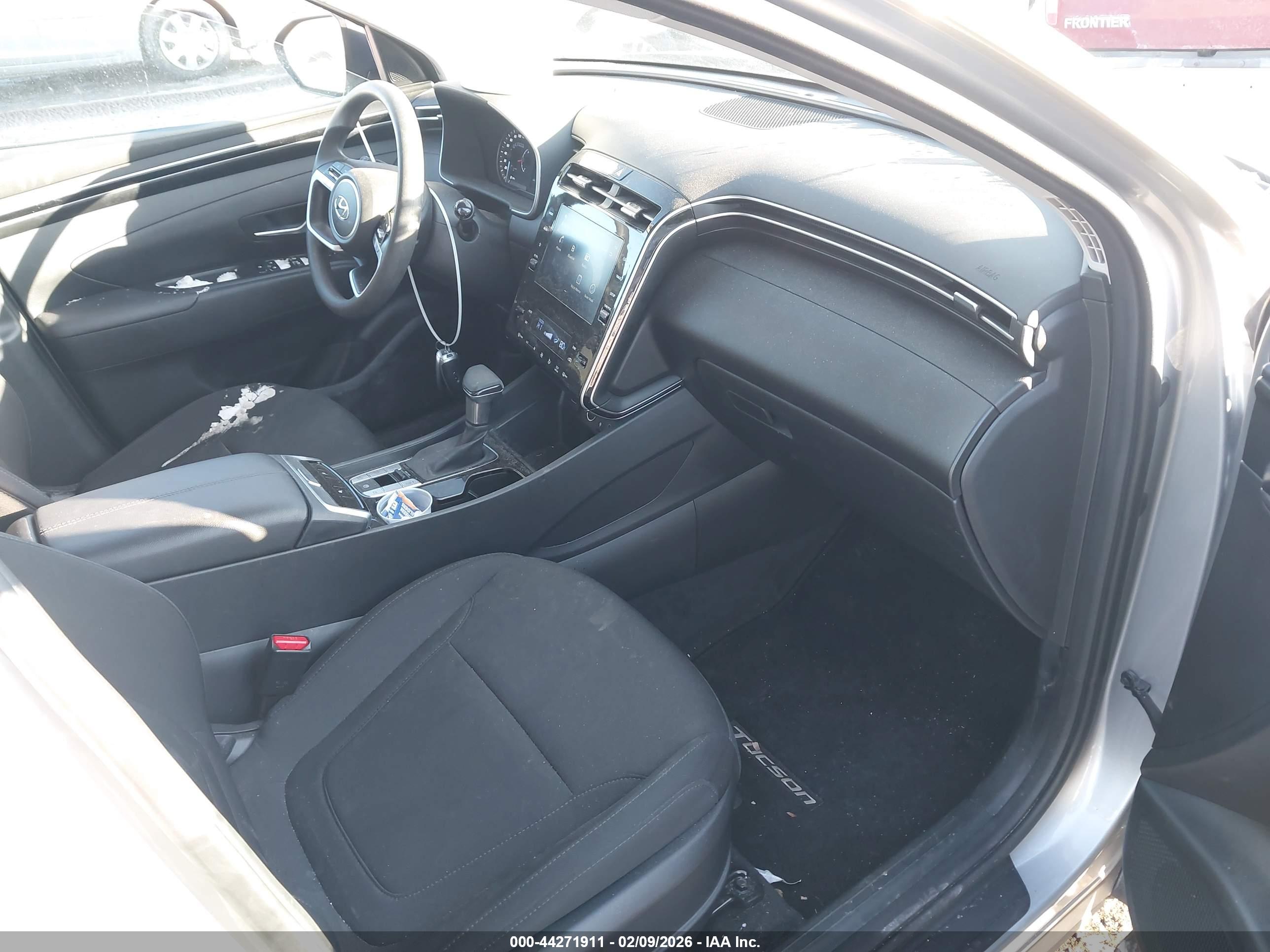 HYUNDAI TUCSON image 5
