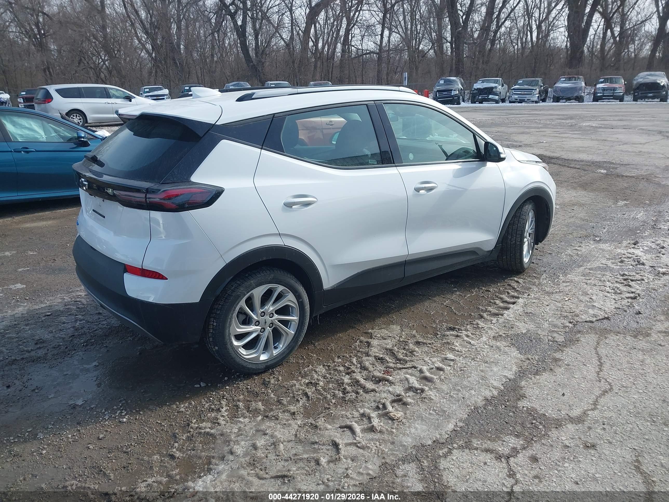 CHEVROLET BOLT image 4