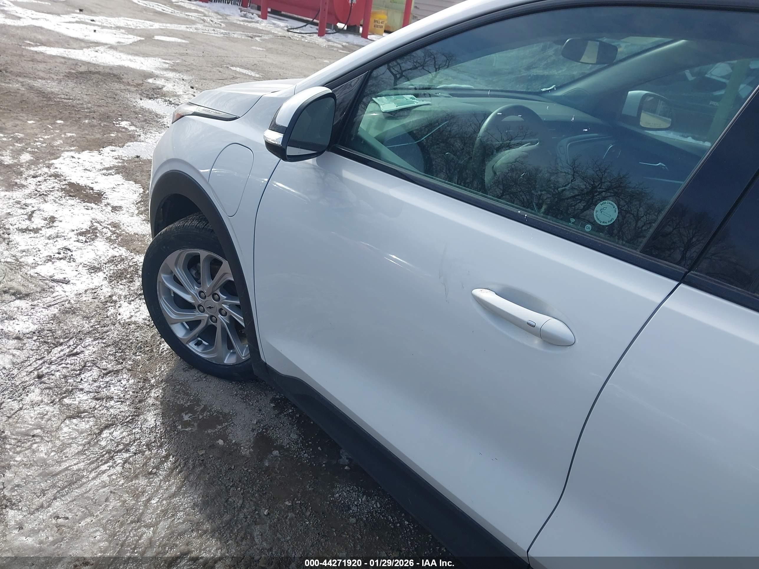 CHEVROLET BOLT image 6