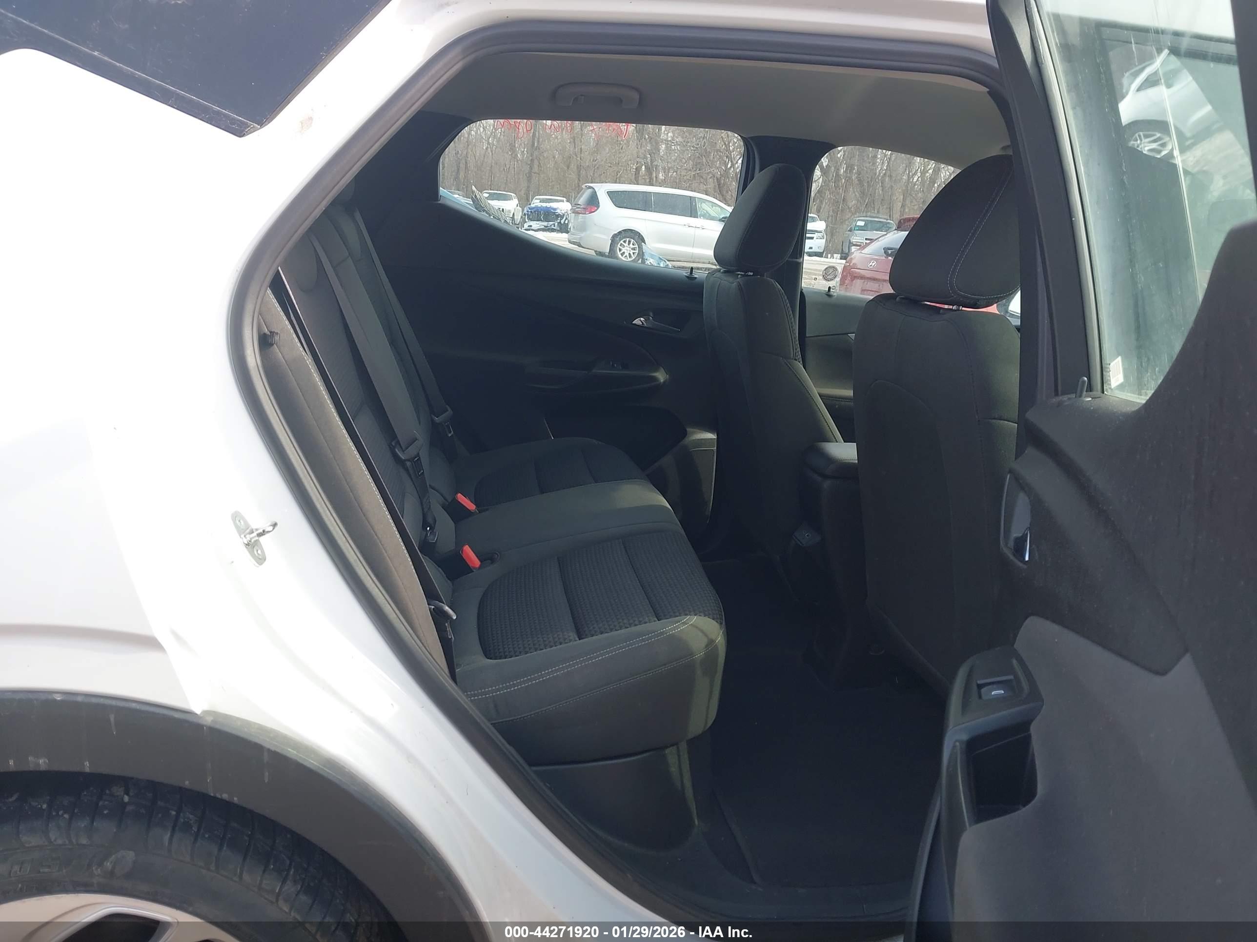 CHEVROLET BOLT image 8