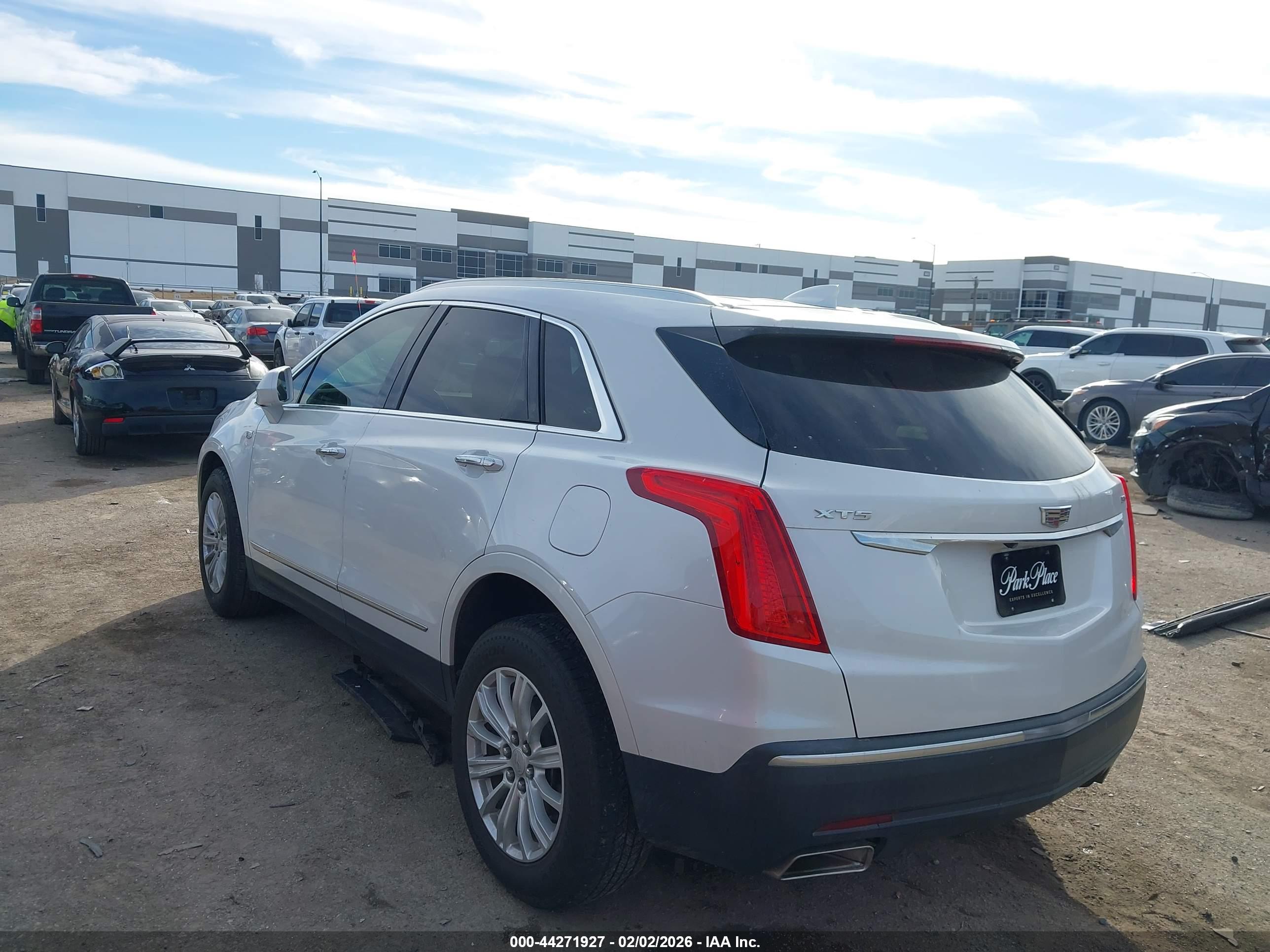 CADILLAC XT5 image 3