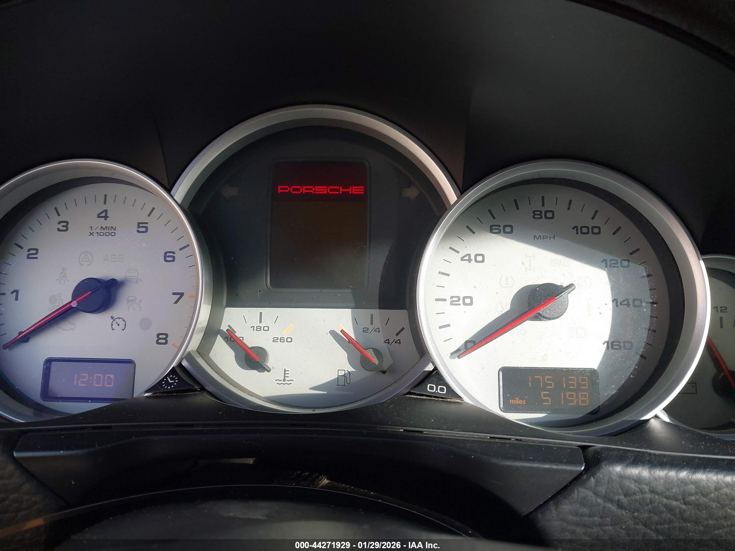 PORSCHE CAYENNE image 7