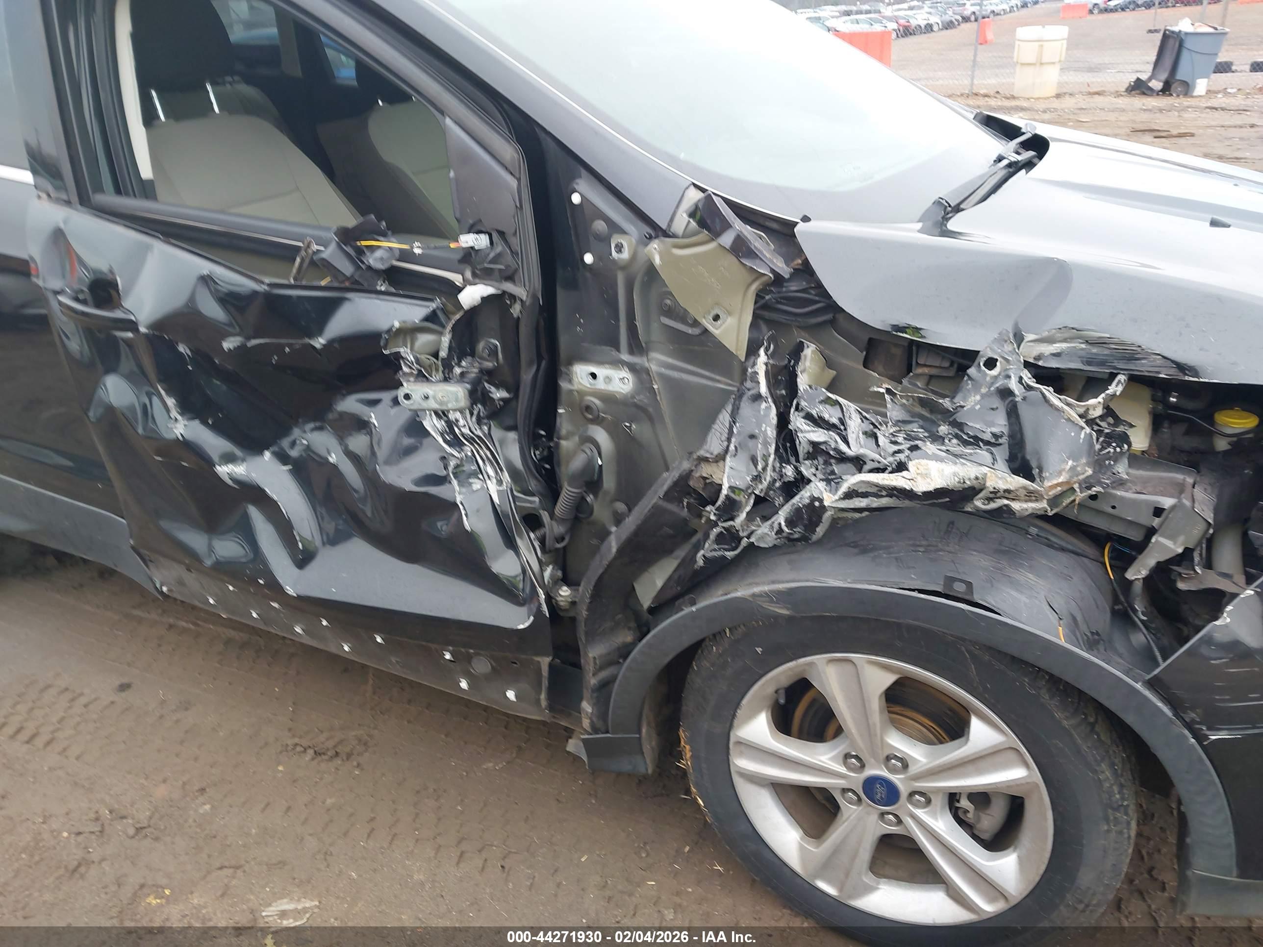 FORD ESCAPE image 6