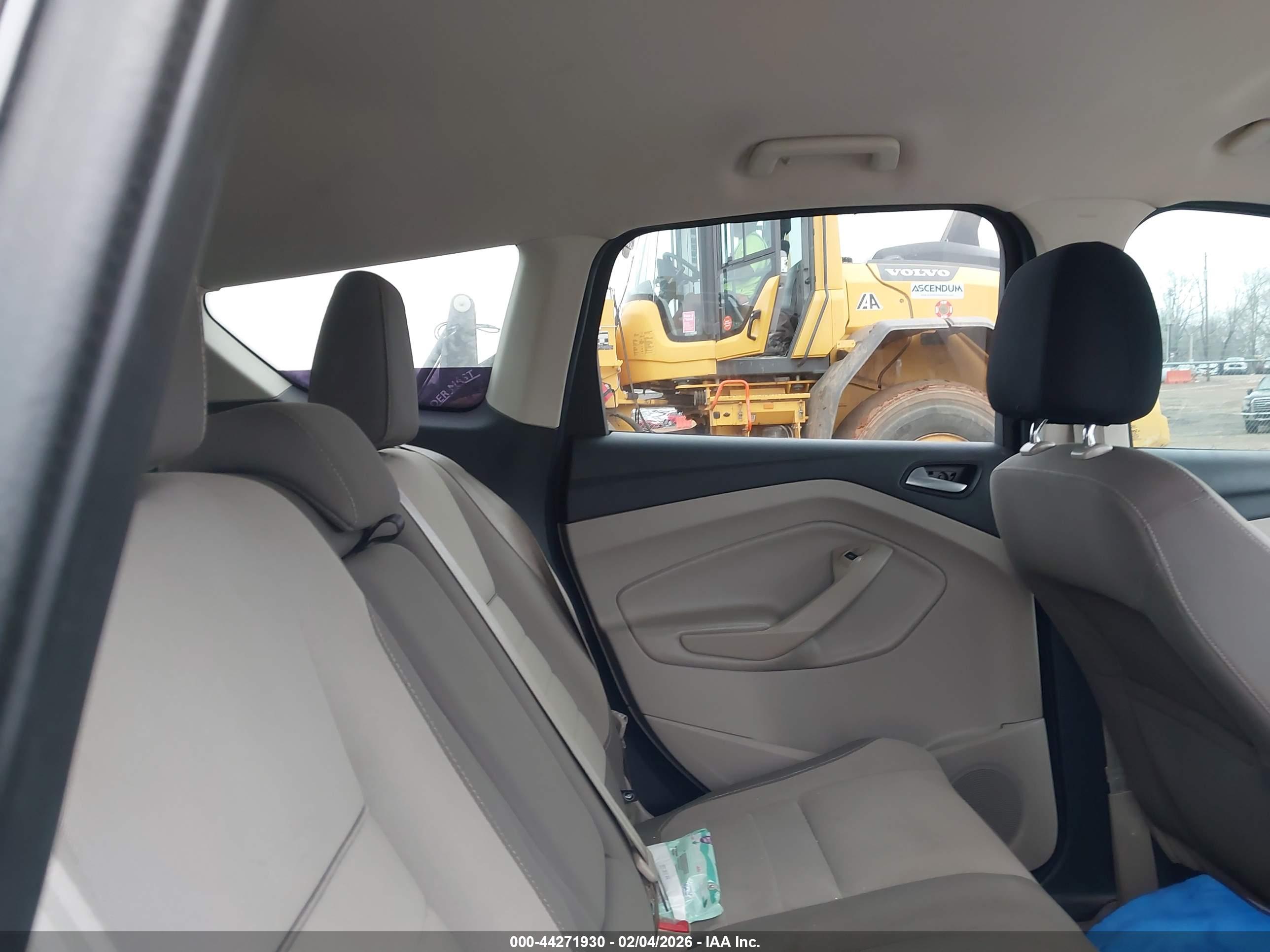 FORD ESCAPE image 8