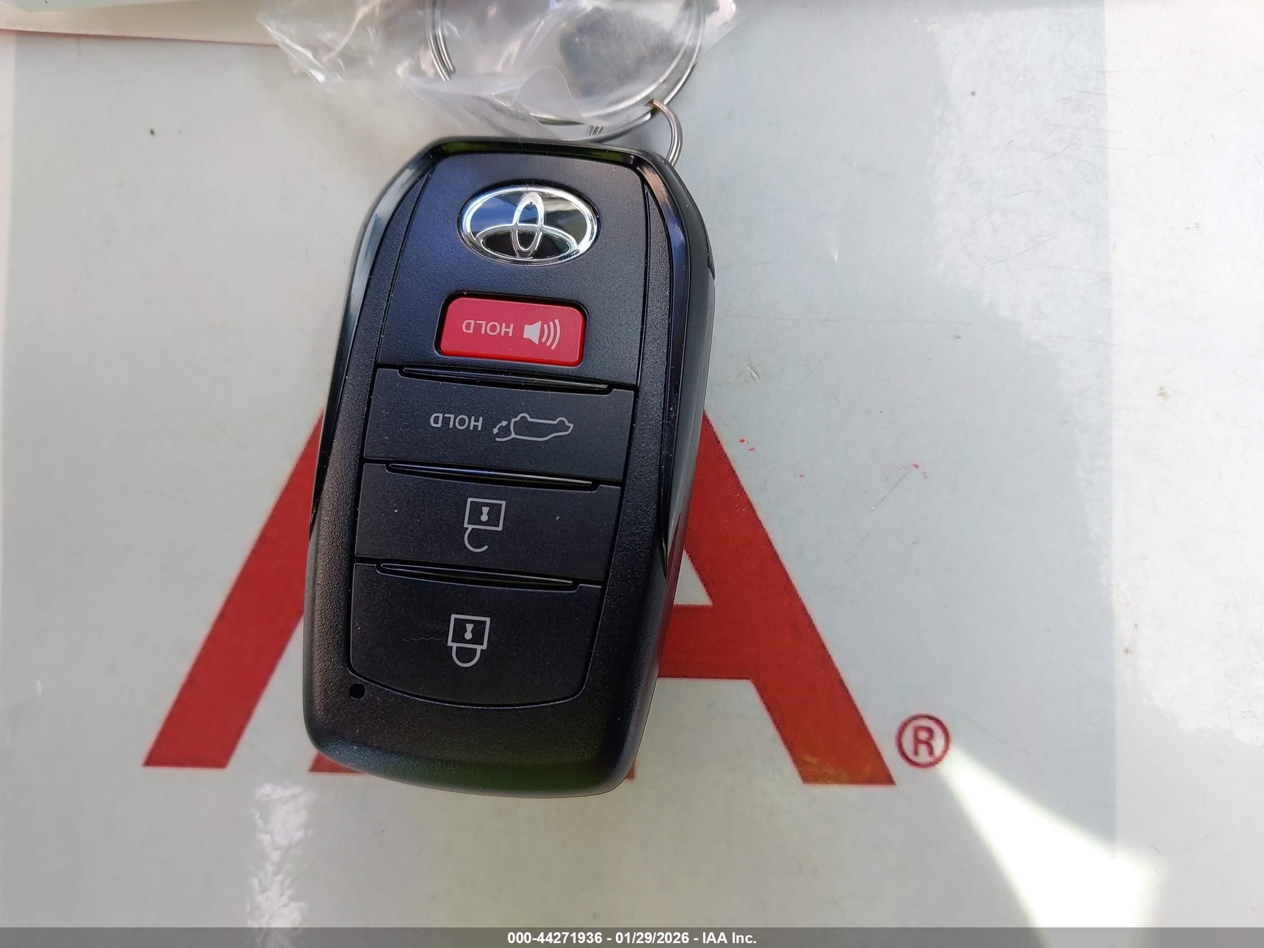 TOYOTA GRAND image 11