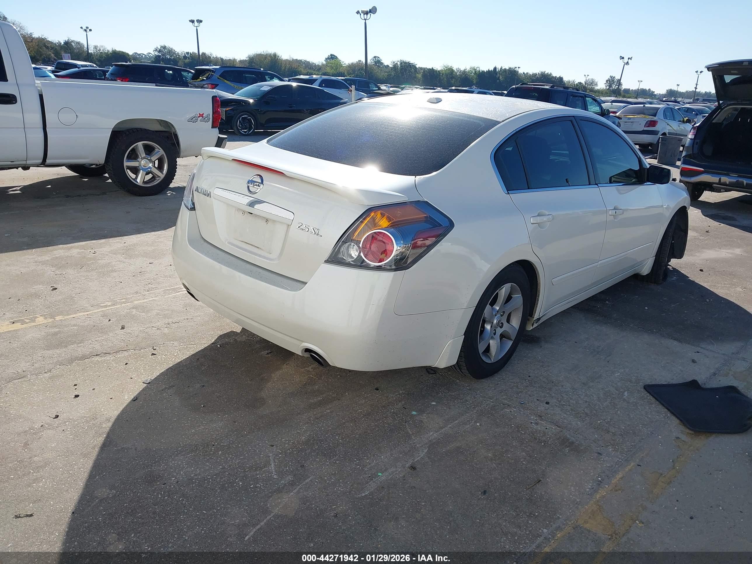 NISSAN ALTIMA image 4