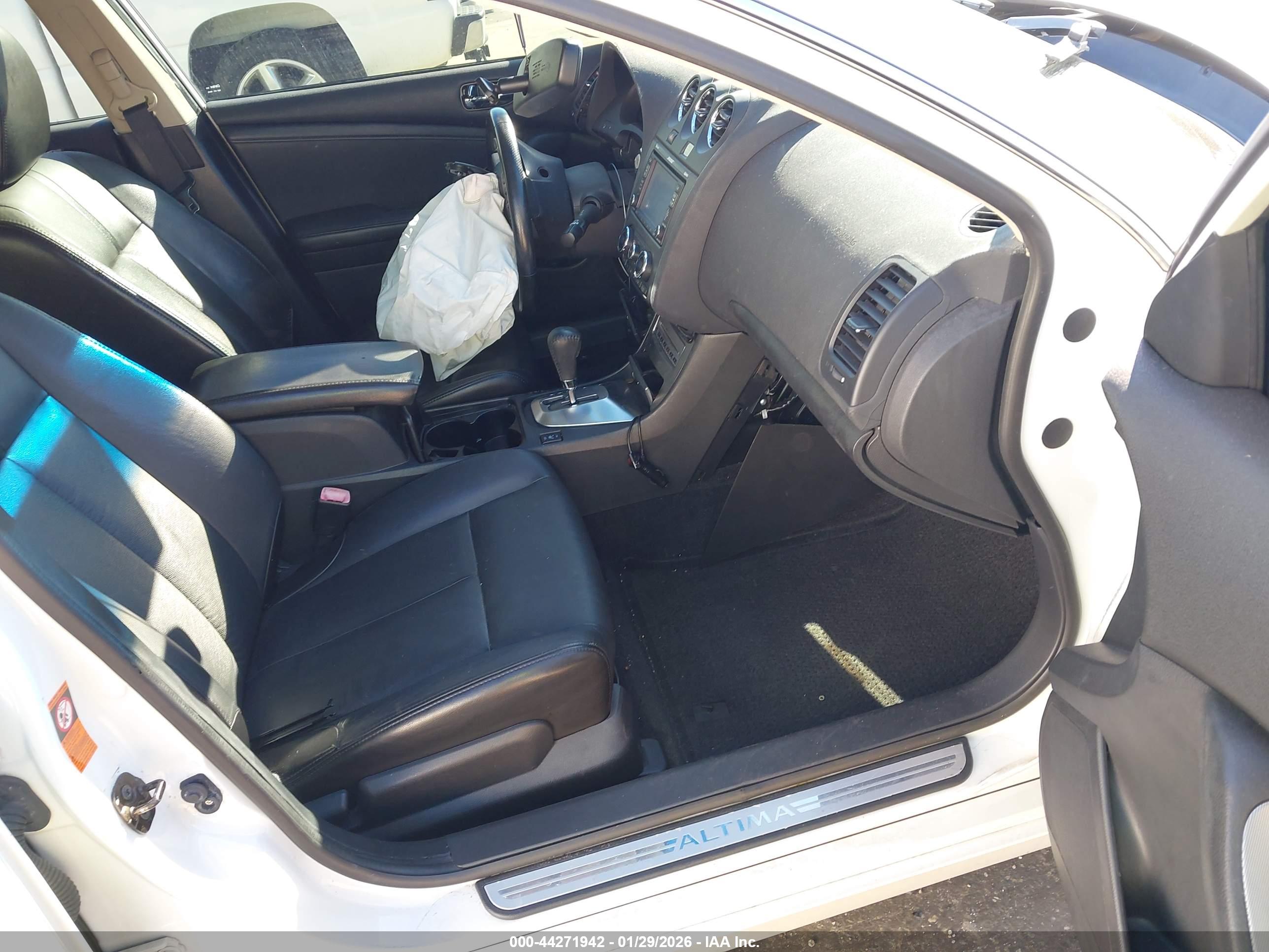 NISSAN ALTIMA image 5