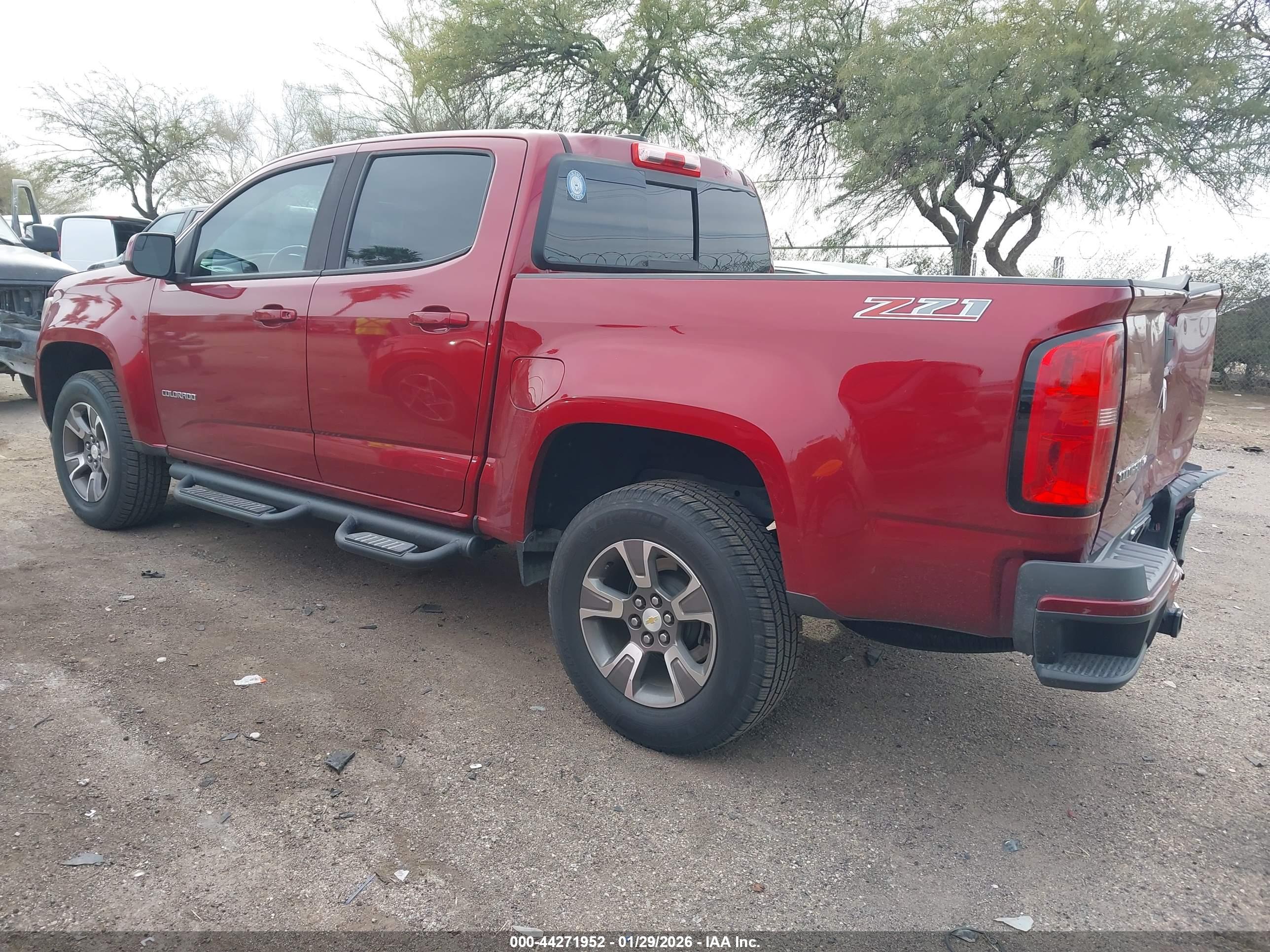 CHEVROLET COLORADO image 3
