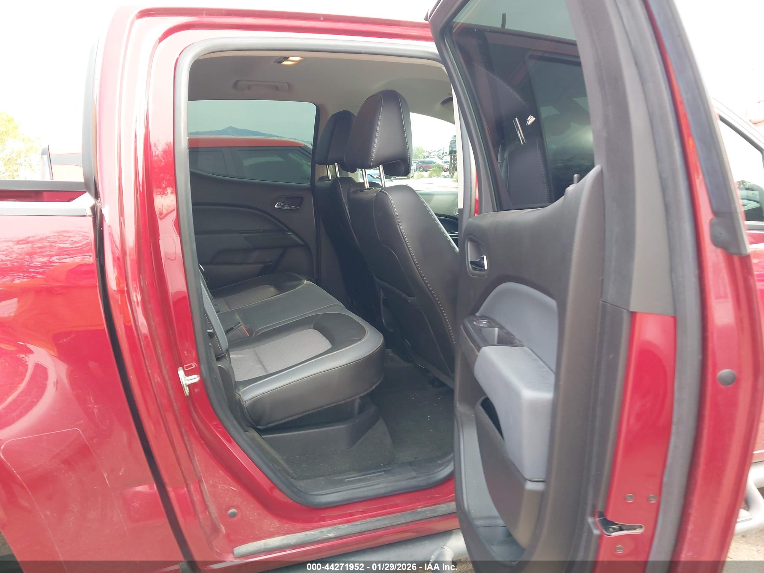 CHEVROLET COLORADO image 8