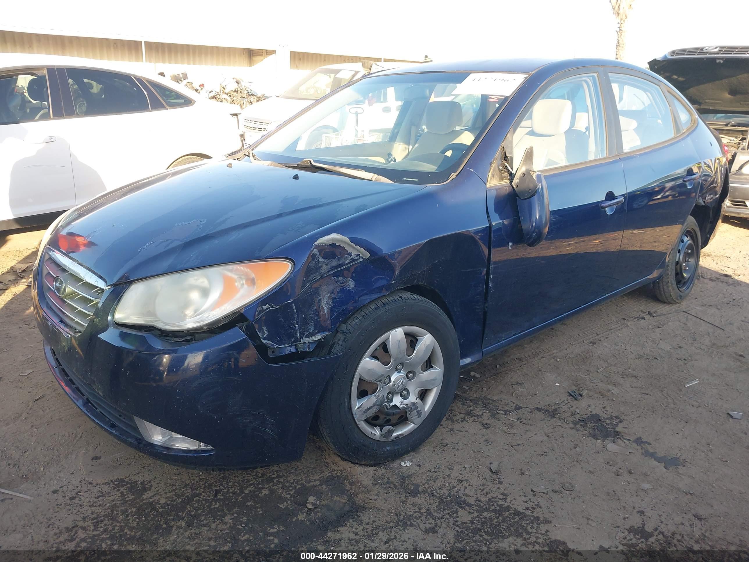 HYUNDAI ELANTRA image 2
