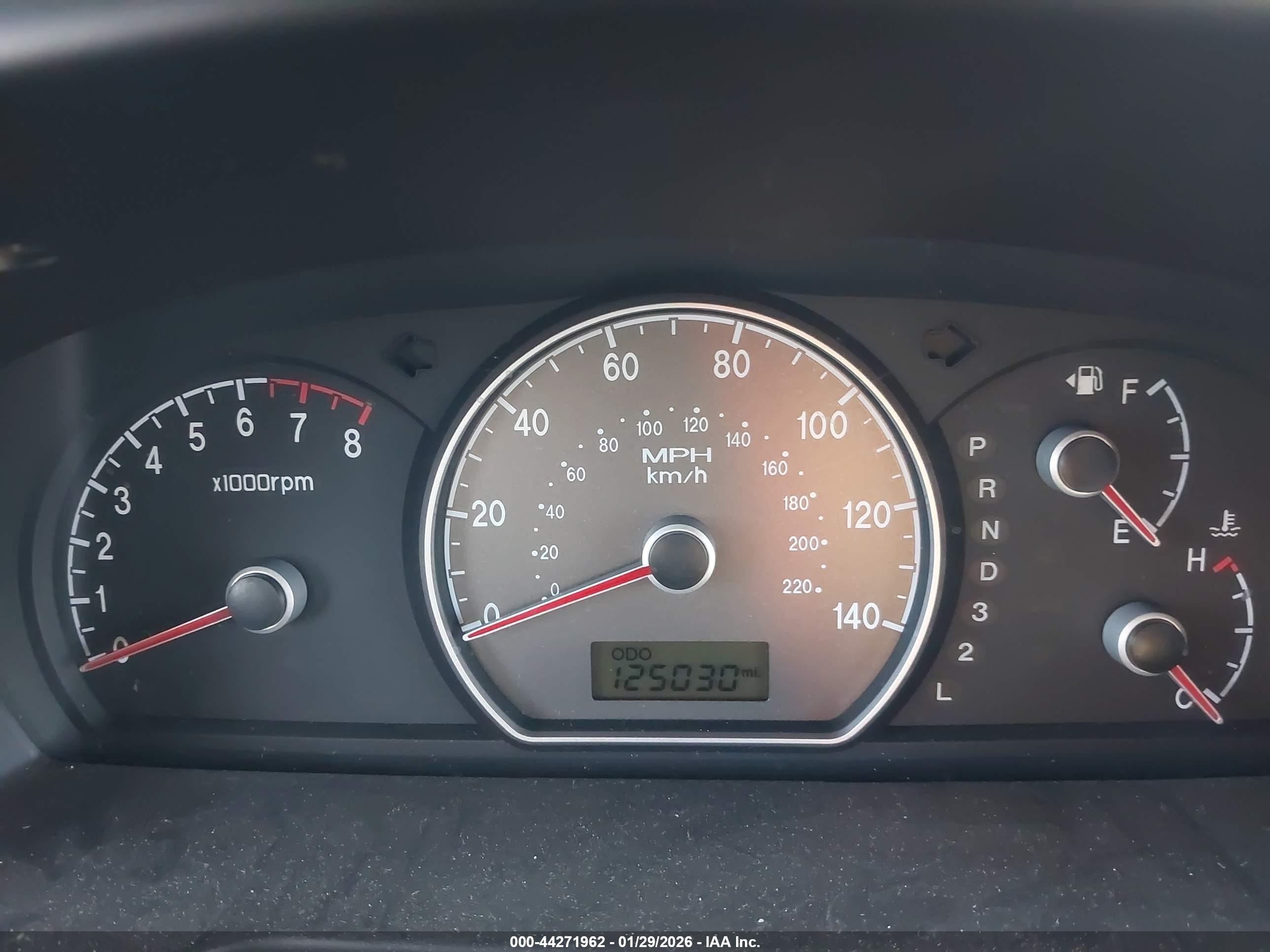 HYUNDAI ELANTRA image 7
