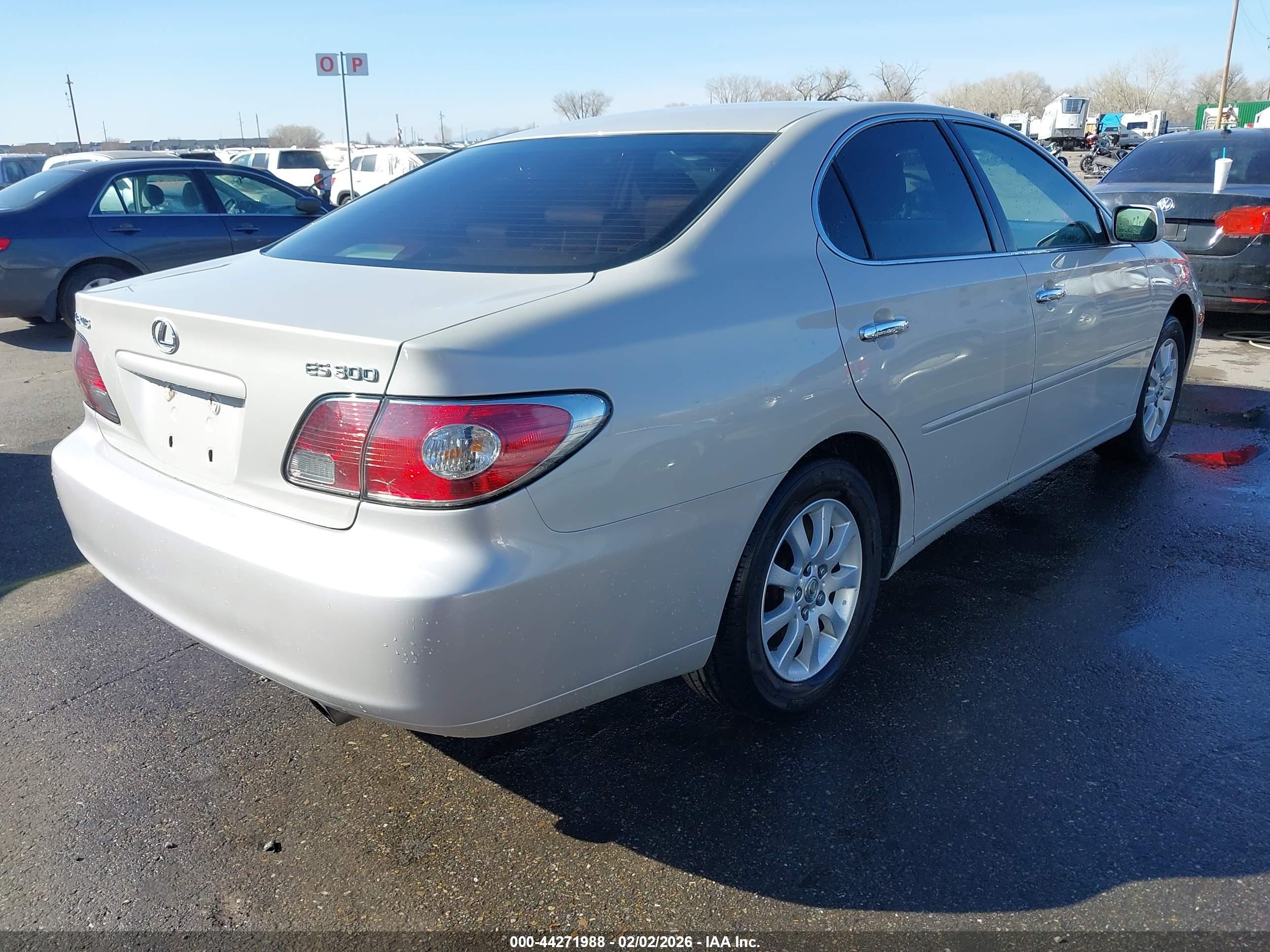 LEXUS ES image 4