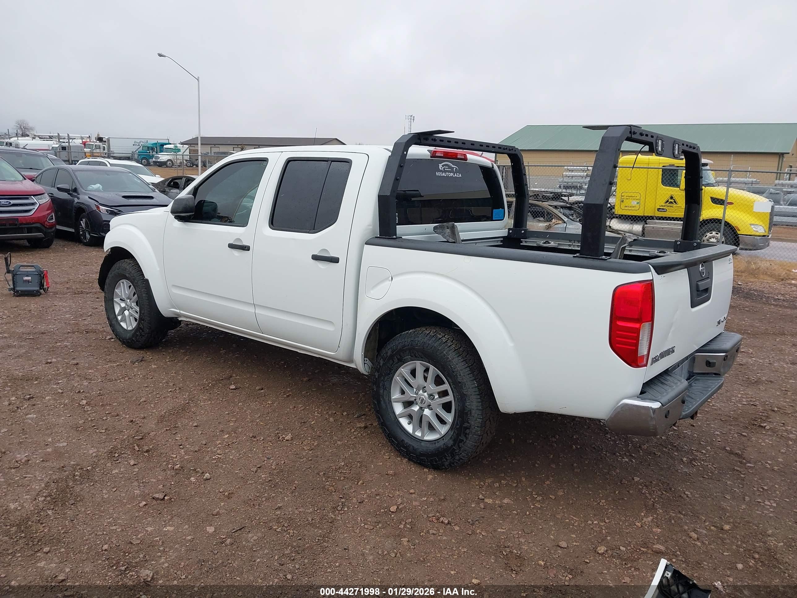 NISSAN FRONTIER image 3