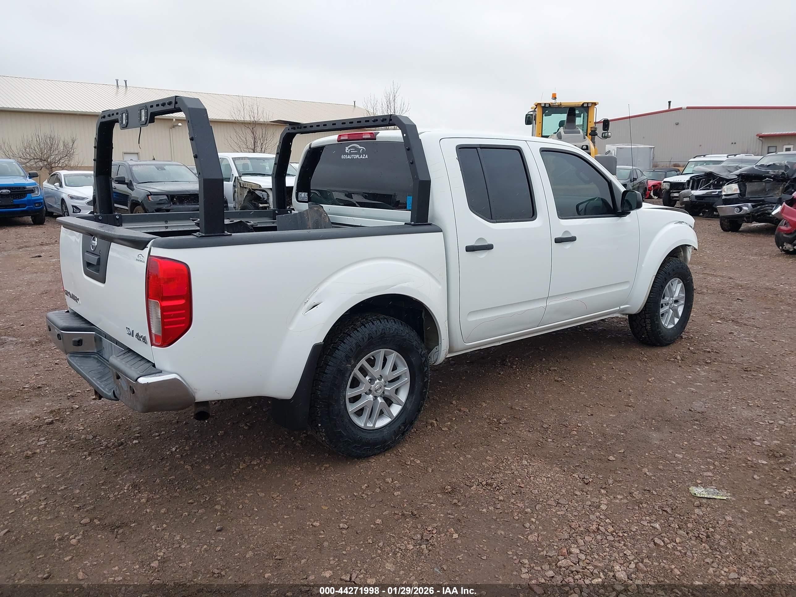 NISSAN FRONTIER image 4