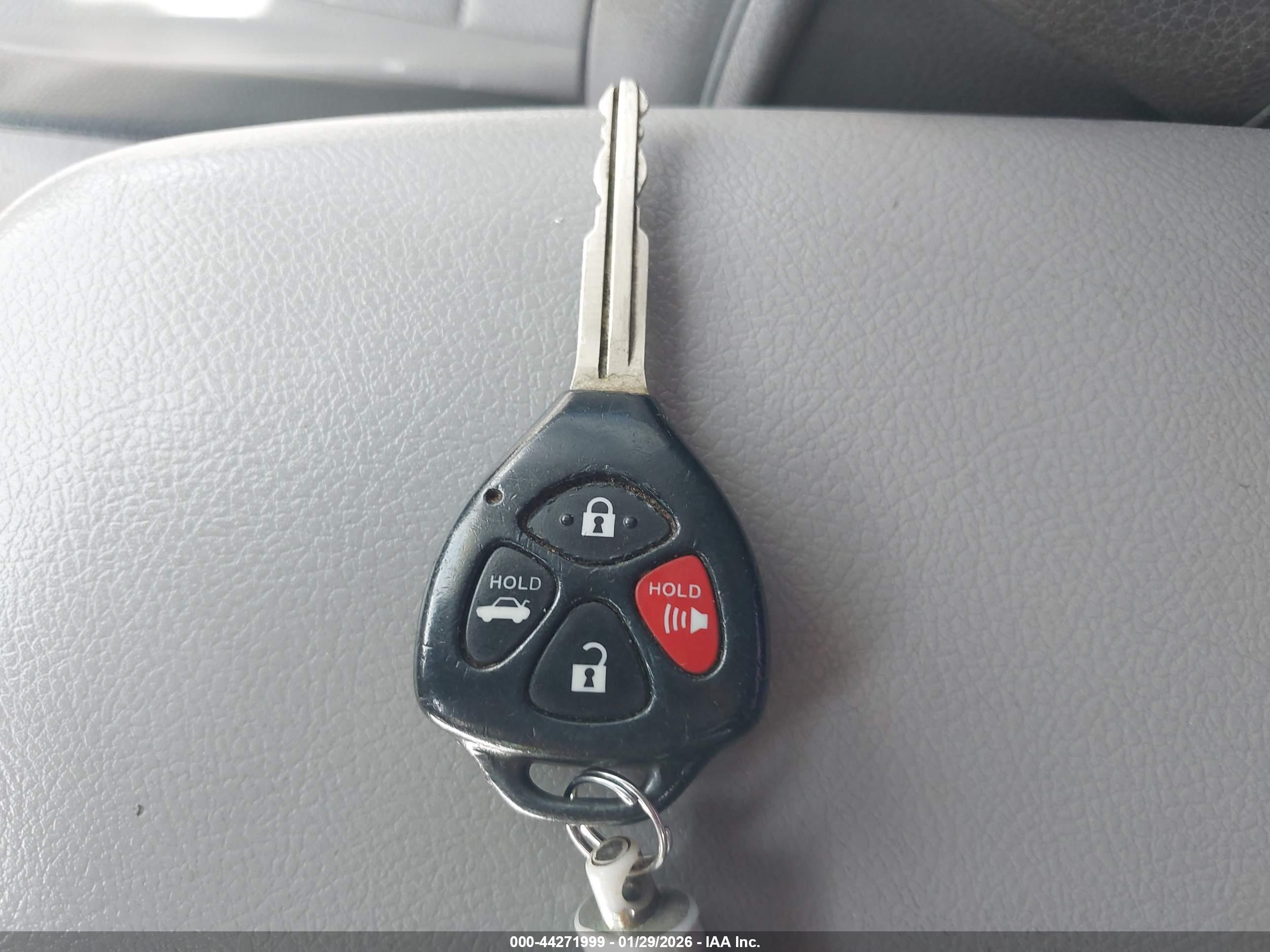 TOYOTA COROLLA image 11
