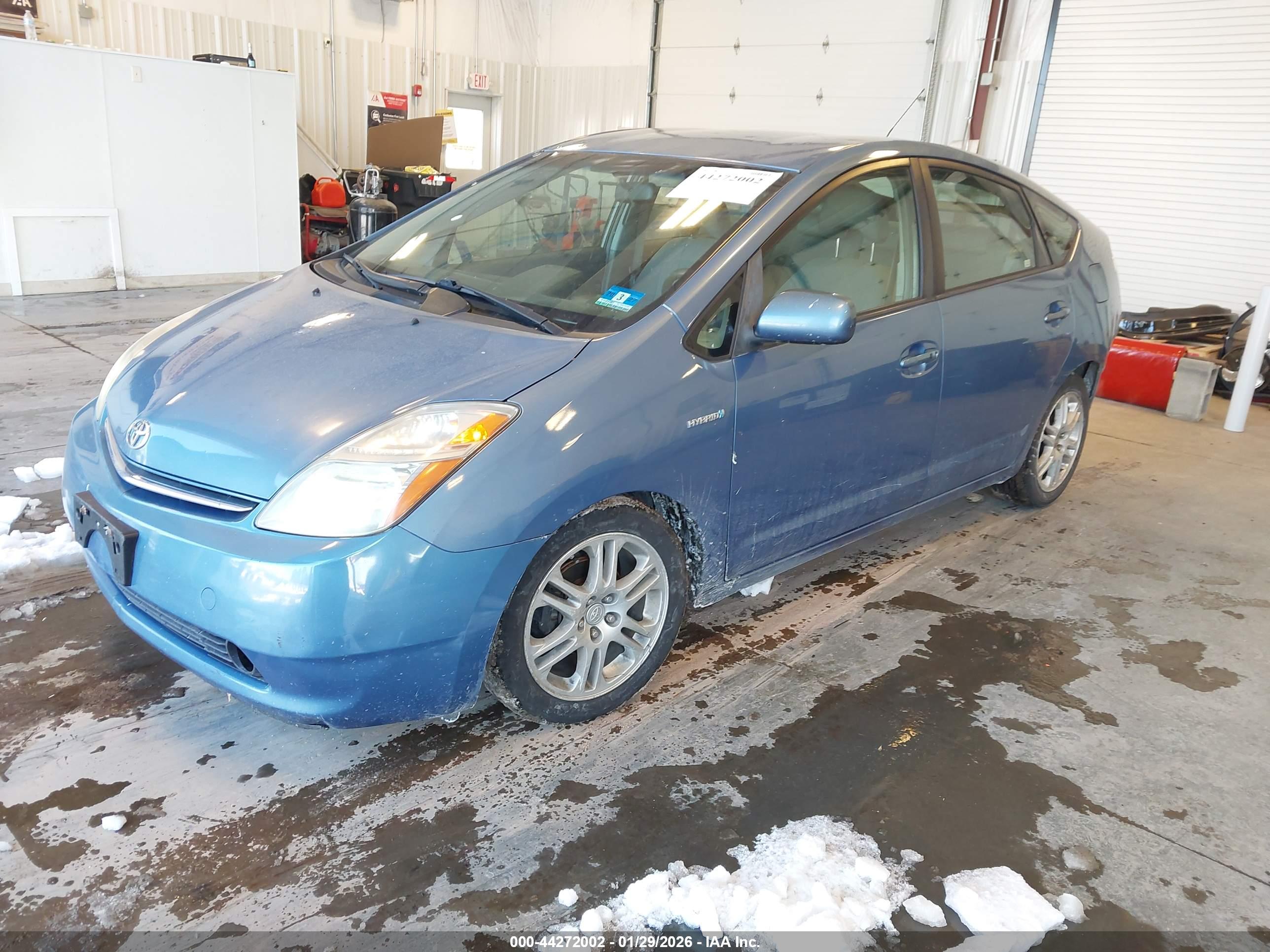 TOYOTA PRIUS image 2