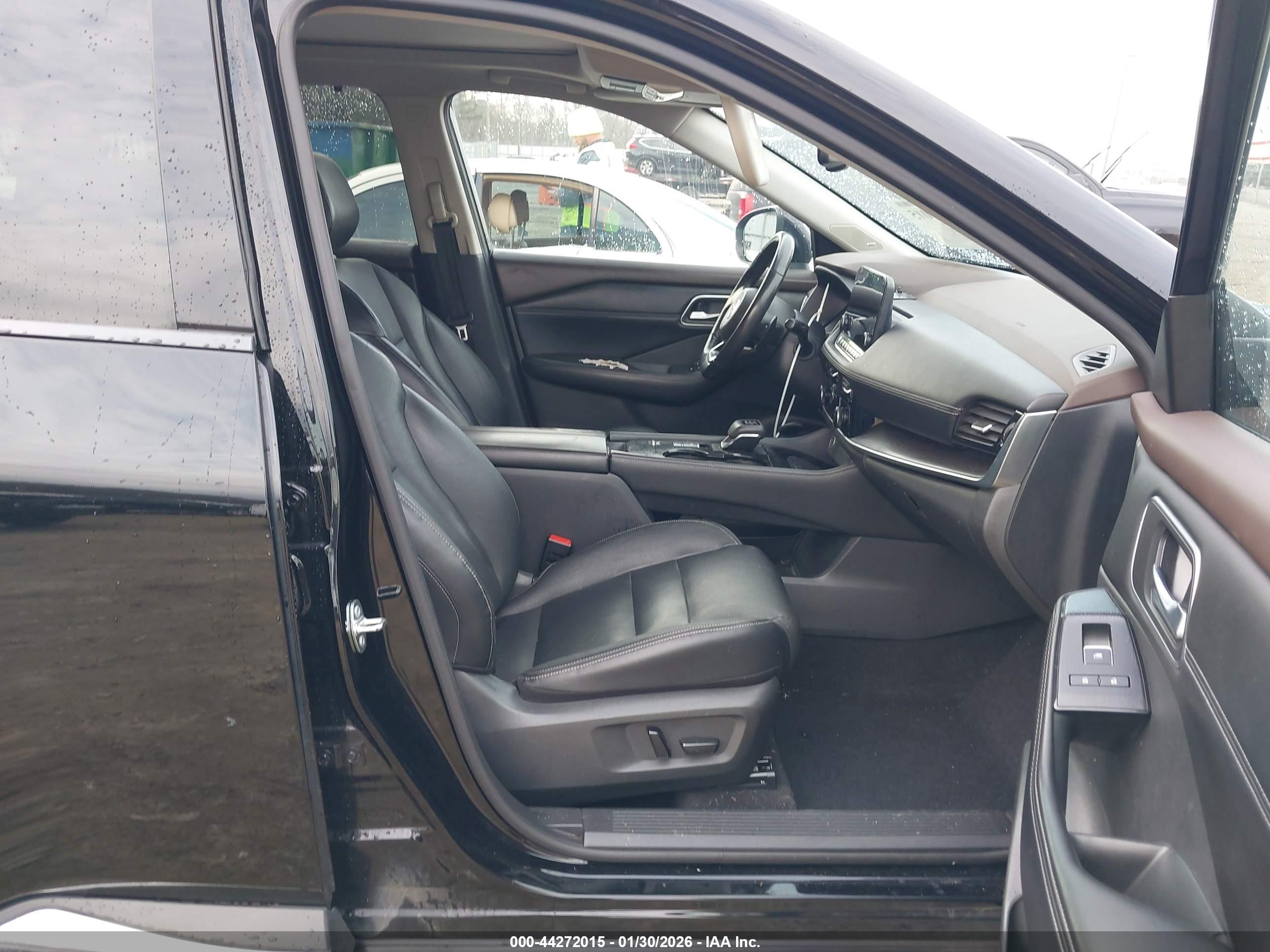 NISSAN ROGUE image 5